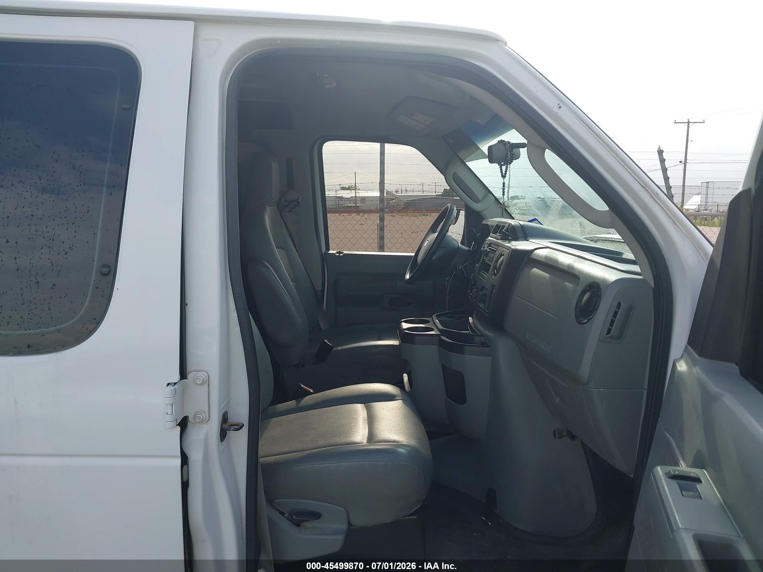 2014 Ford E-250 Commercial/recreational White vin: 1FTNS2EL3EDA45464