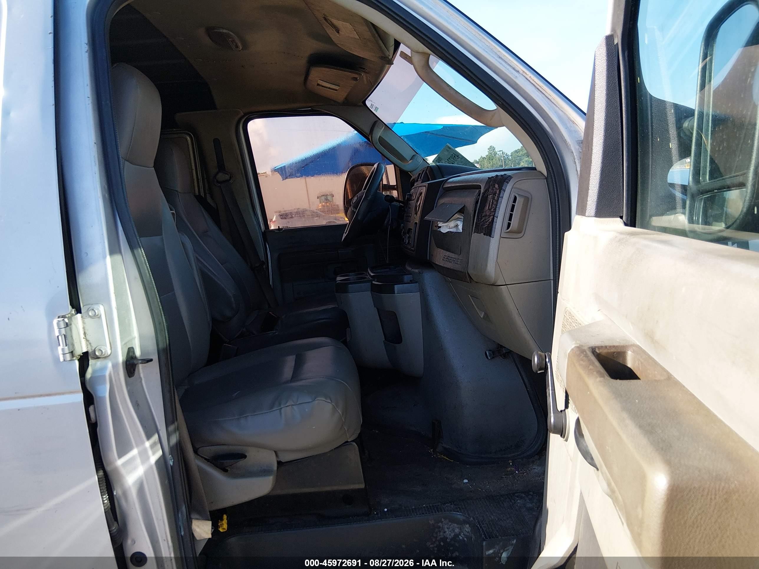 2011 Ford E-250 Commercial Silver vin: 1FTNS2EL4BDA84611