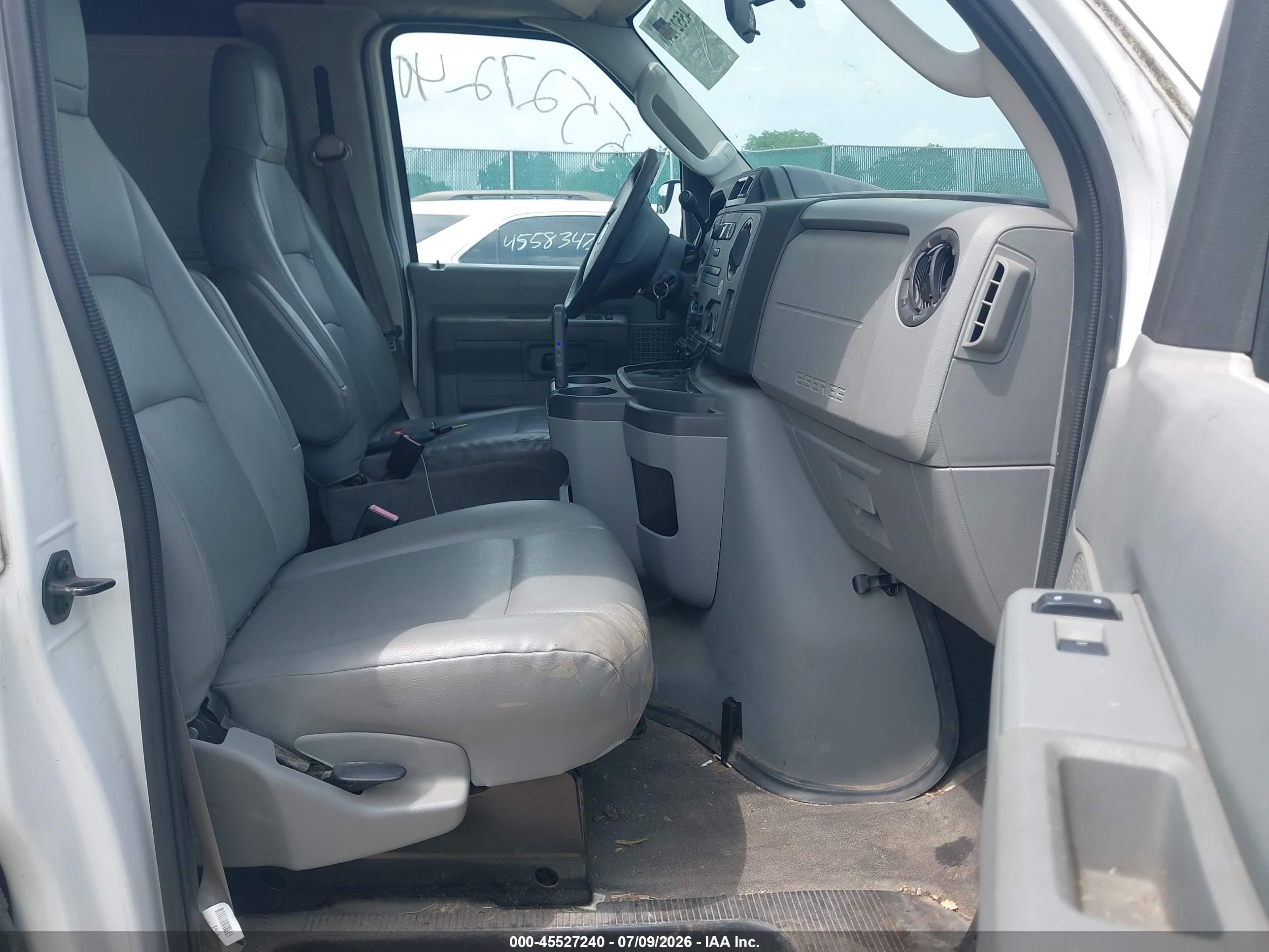 2013 Ford E-250 Commercial/recreational White vin: 1FTNS2EW1DDA14285