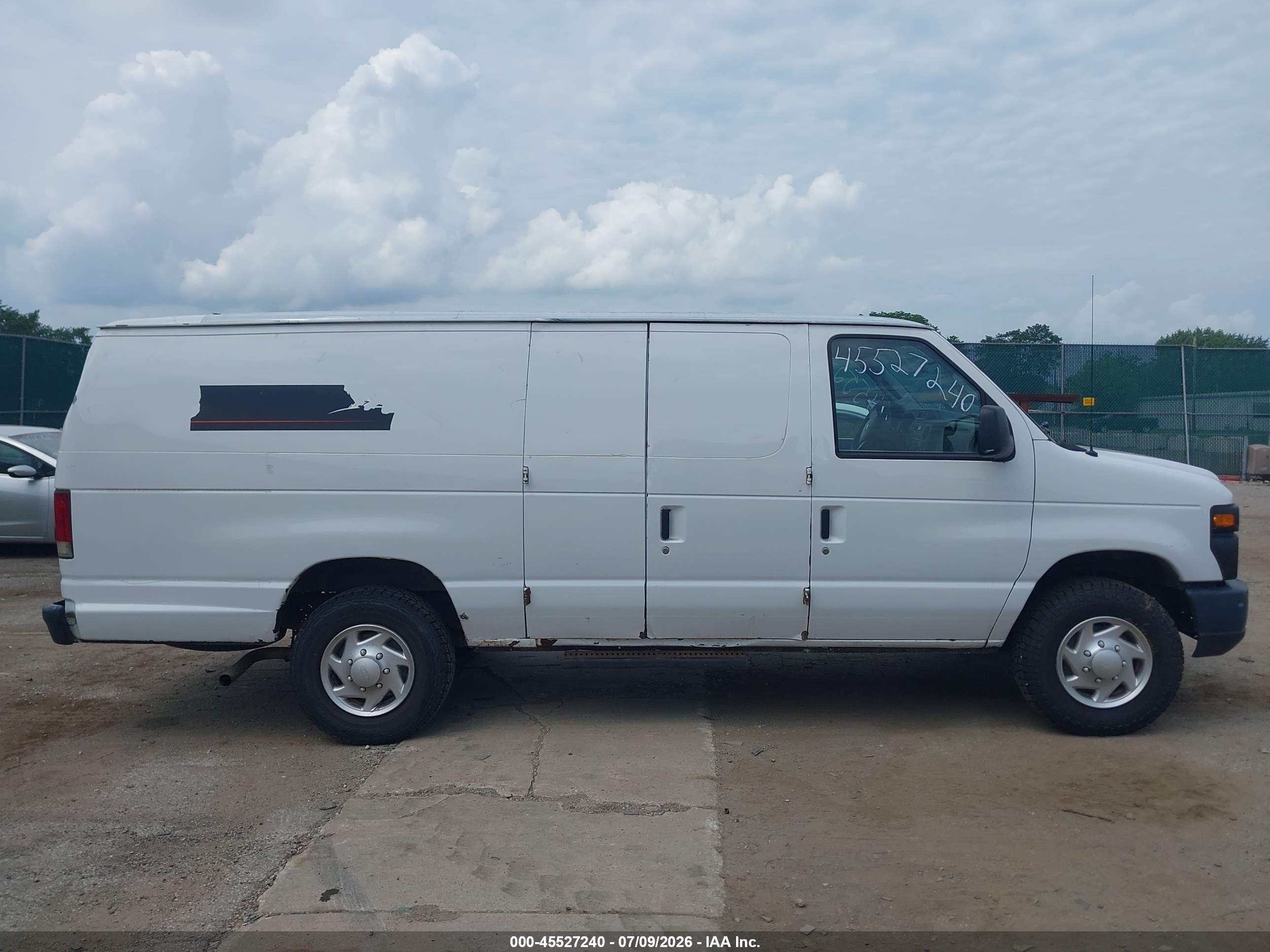 2013 Ford E-250 Commercial/recreational White vin: 1FTNS2EW1DDA14285