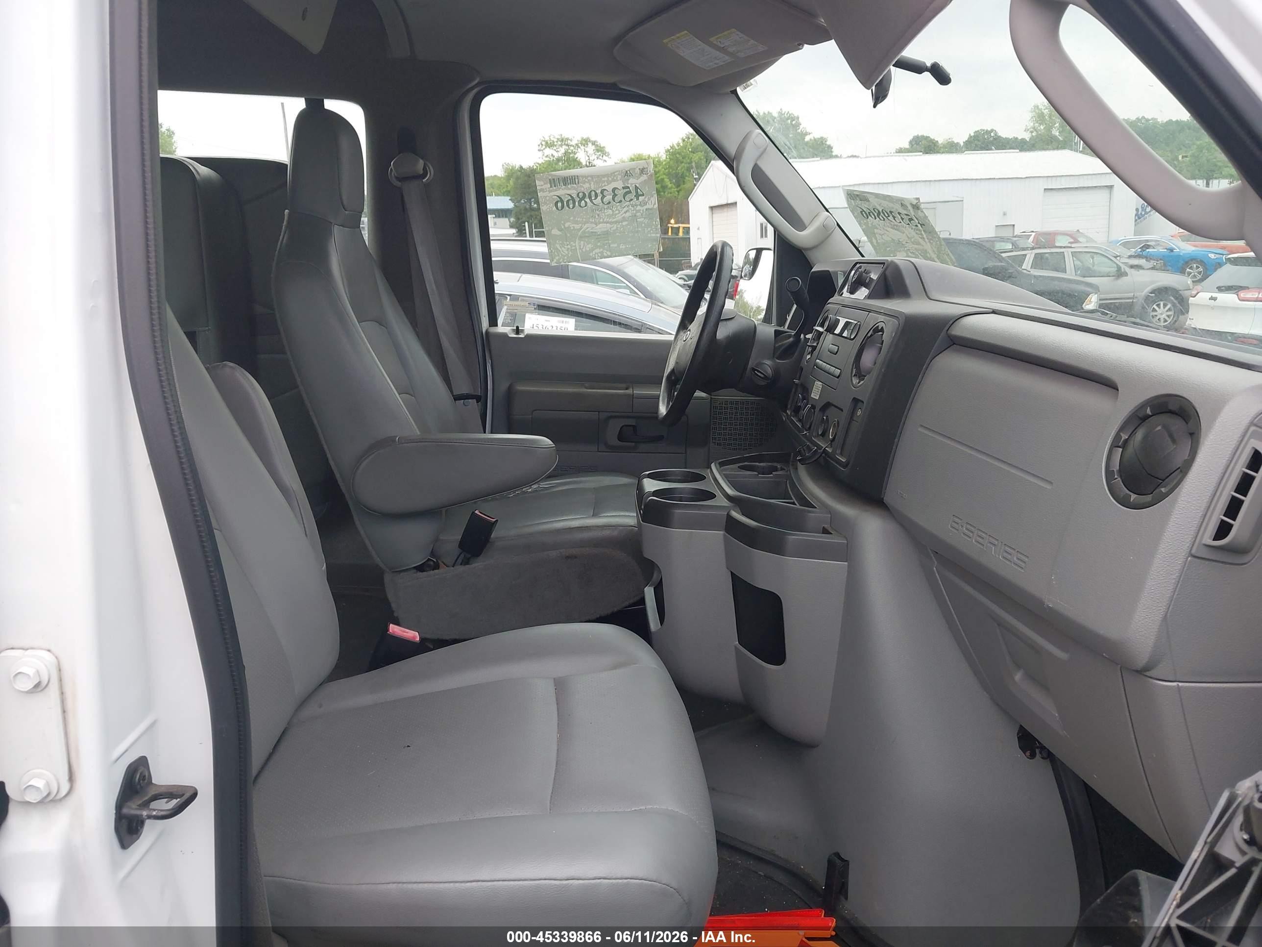 2014 Ford E-250 Commercial White vin: 1FTNS2EW1EDA59535