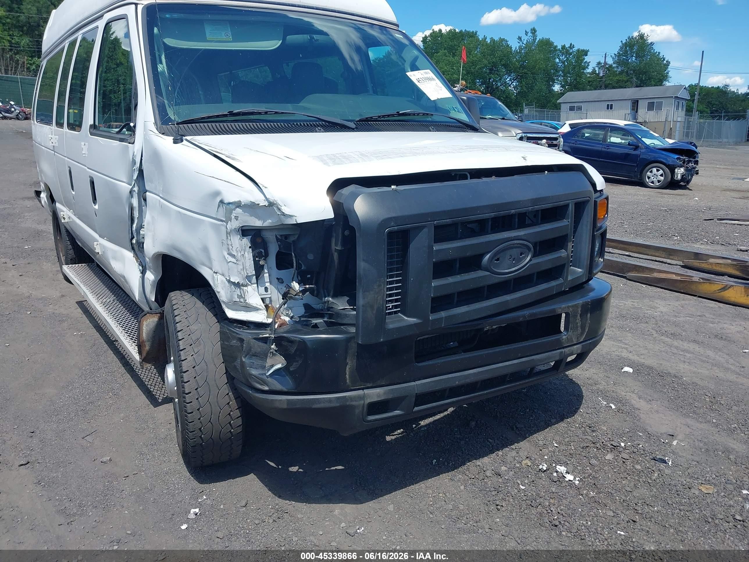 2014 Ford E-250 Commercial White vin: 1FTNS2EW1EDA59535