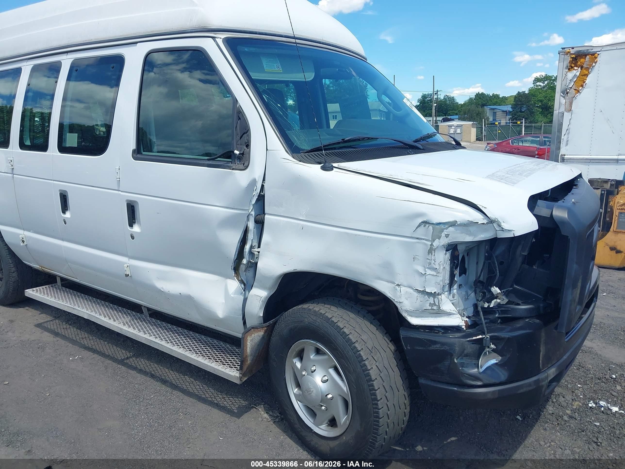 2014 Ford E-250 Commercial White vin: 1FTNS2EW1EDA59535