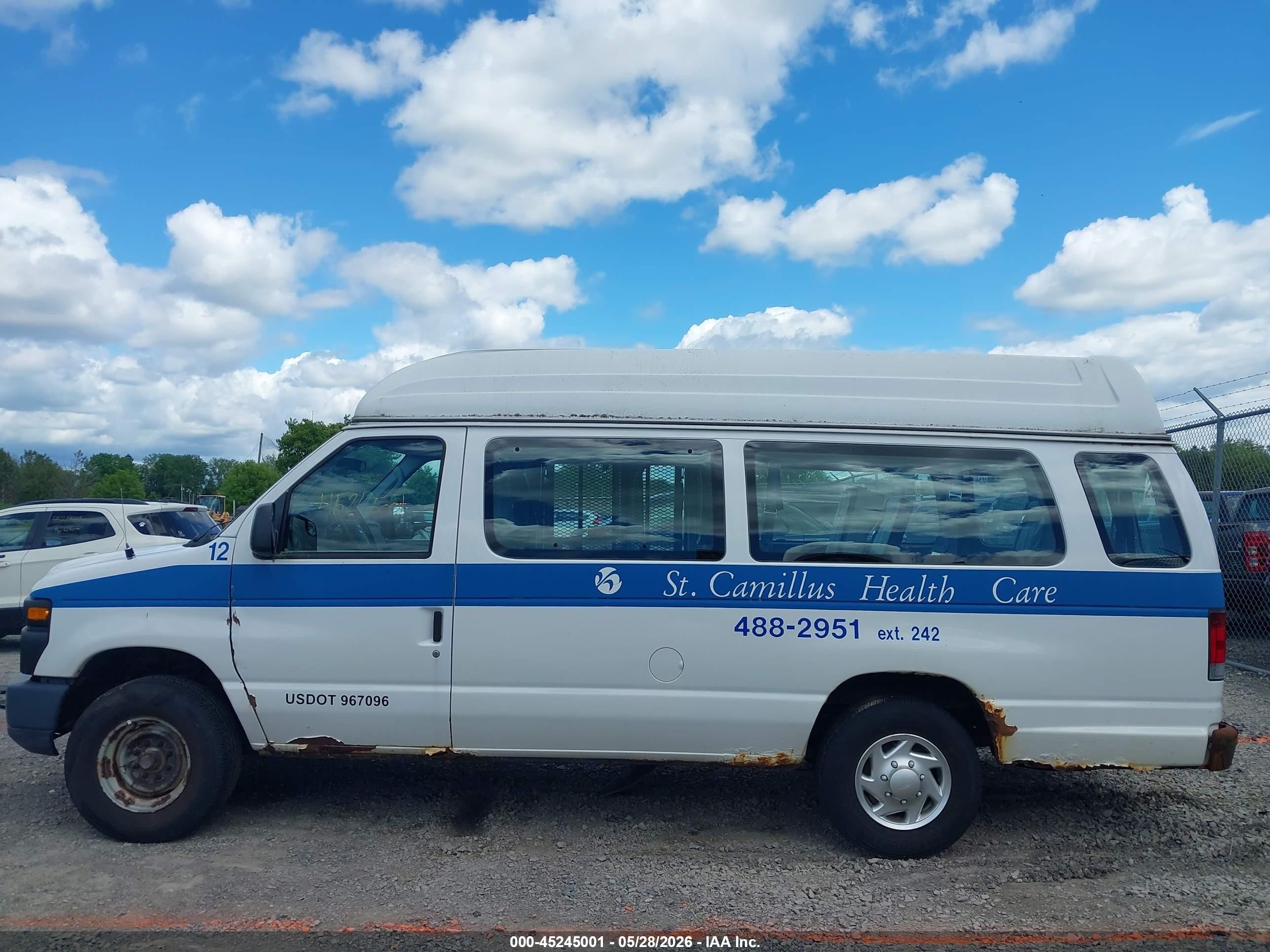 2011 Ford E-250 Commercial White vin: 1FTNS2EW4BDB29573