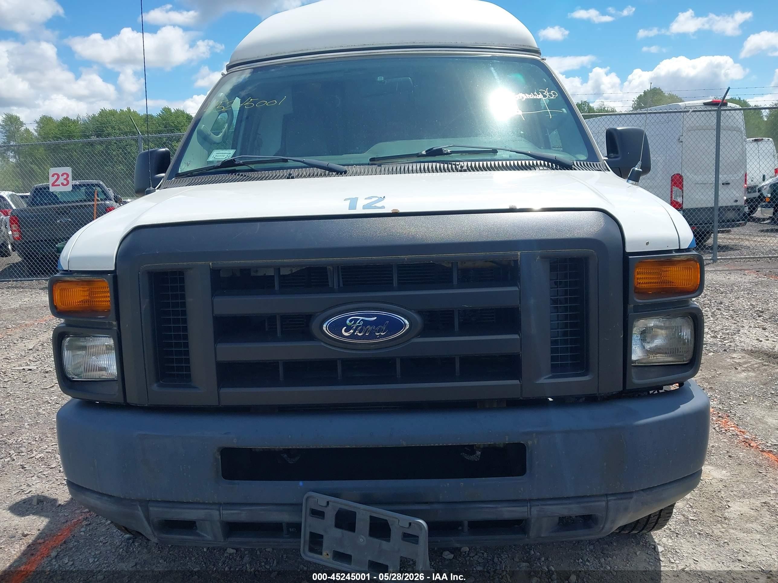 2011 Ford E-250 Commercial White vin: 1FTNS2EW4BDB29573