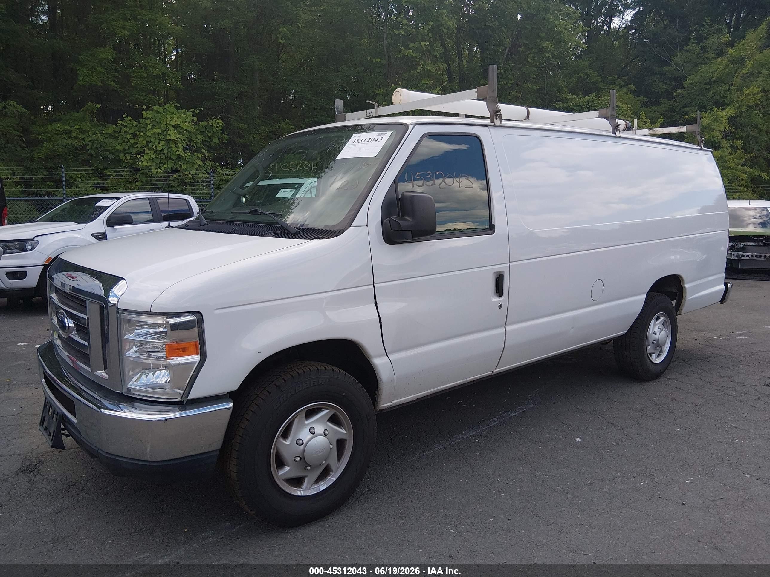2011 Ford E-250 Commercial Белый vin: 1FTNS2EW5BDB39478