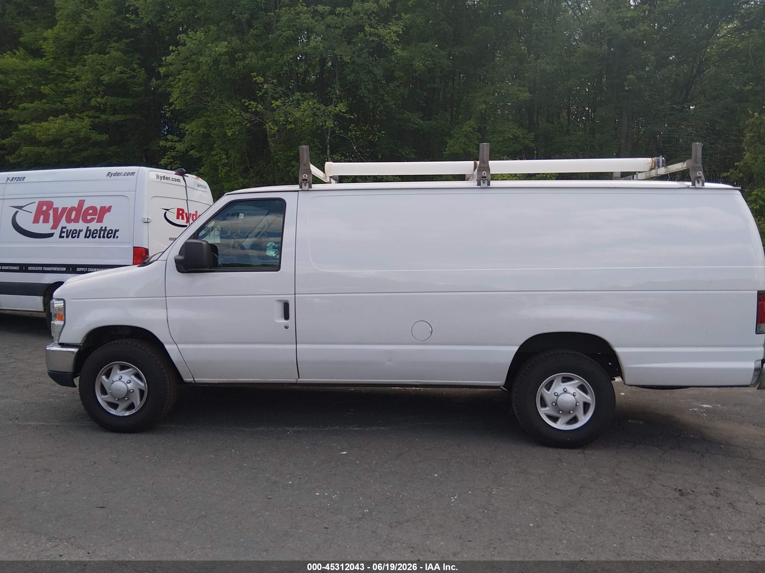 2011 Ford E-250 Commercial Белый vin: 1FTNS2EW5BDB39478