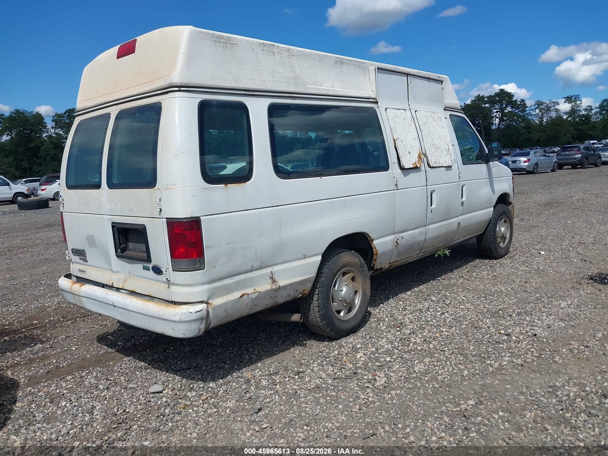 2013 Ford E-250 Commercial White vin: 1FTNS2EW6DDB22112