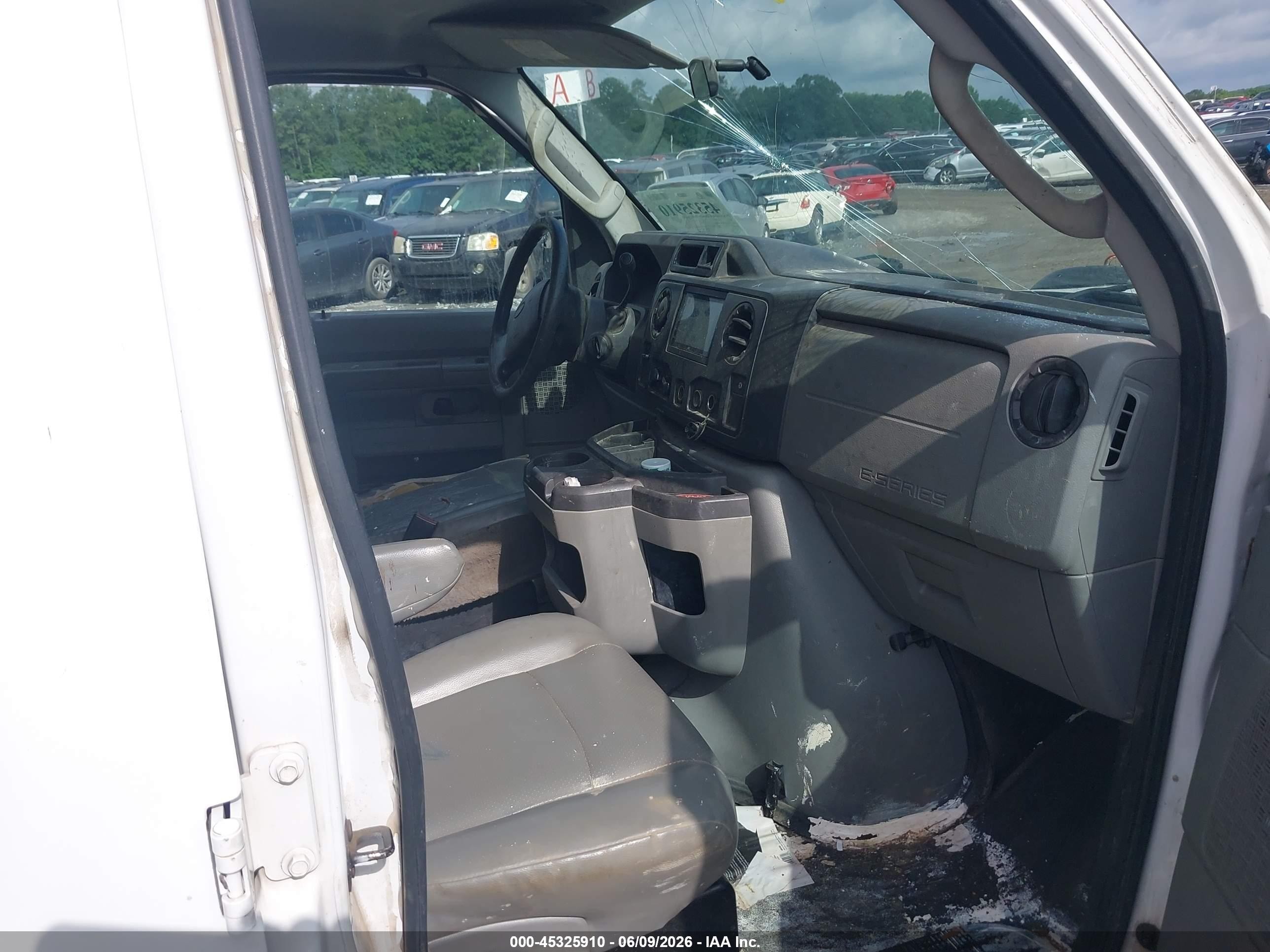 2012 Ford E-250 Commercial White vin: 1FTNS2EW9CDA04537