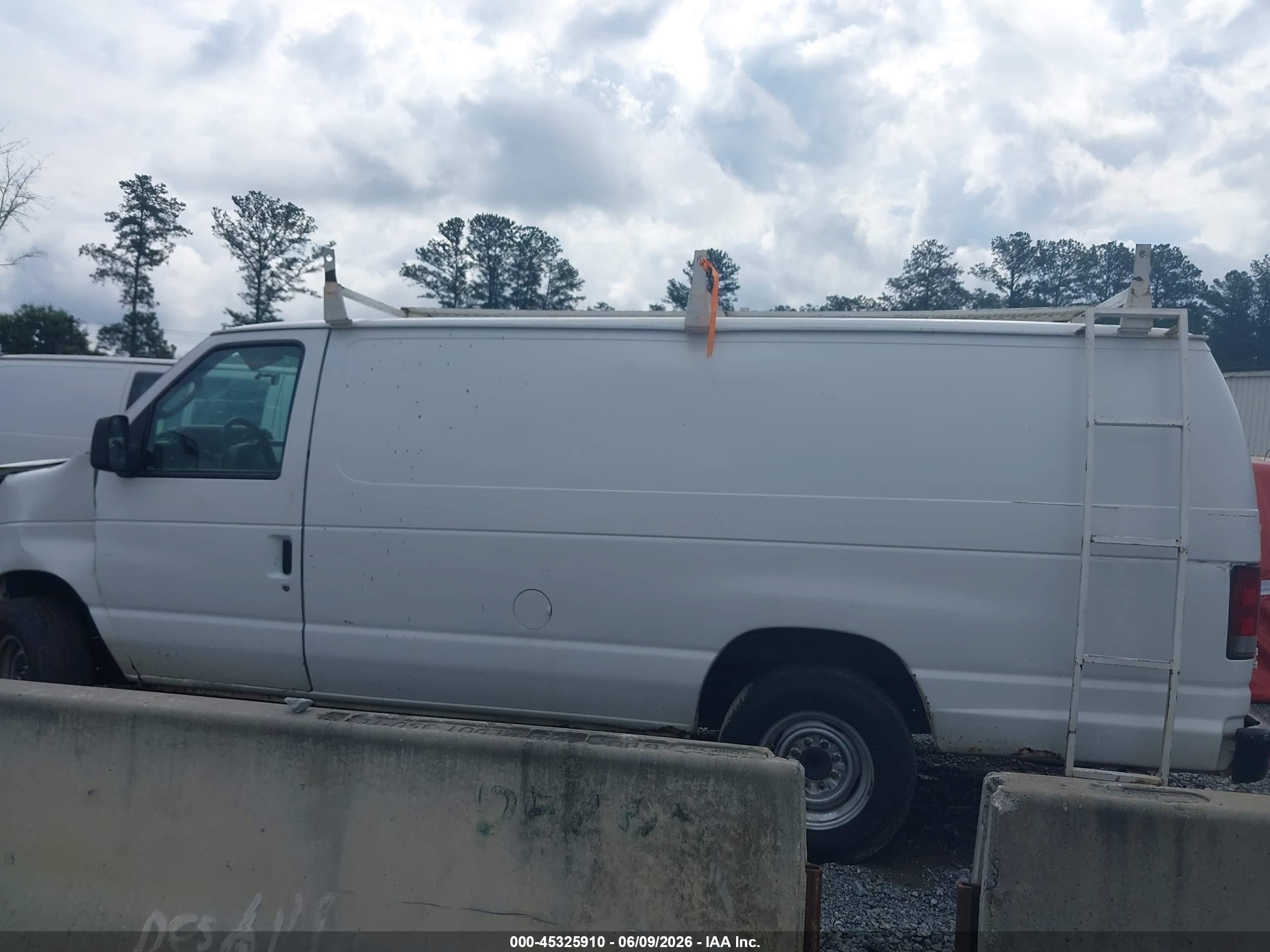 2012 Ford E-250 Commercial White vin: 1FTNS2EW9CDA04537