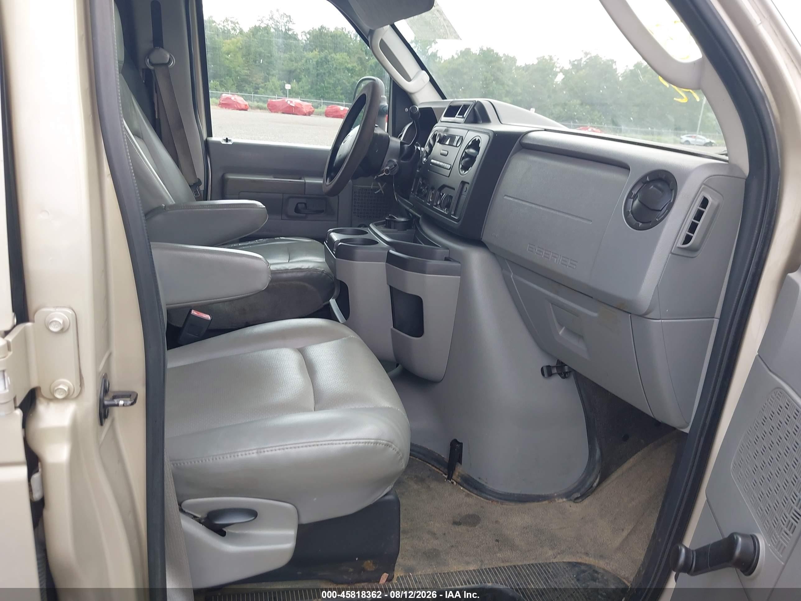 2010 Ford E-250 Commercial/recreational Beige vin: 1FTNS2EWXADA30836