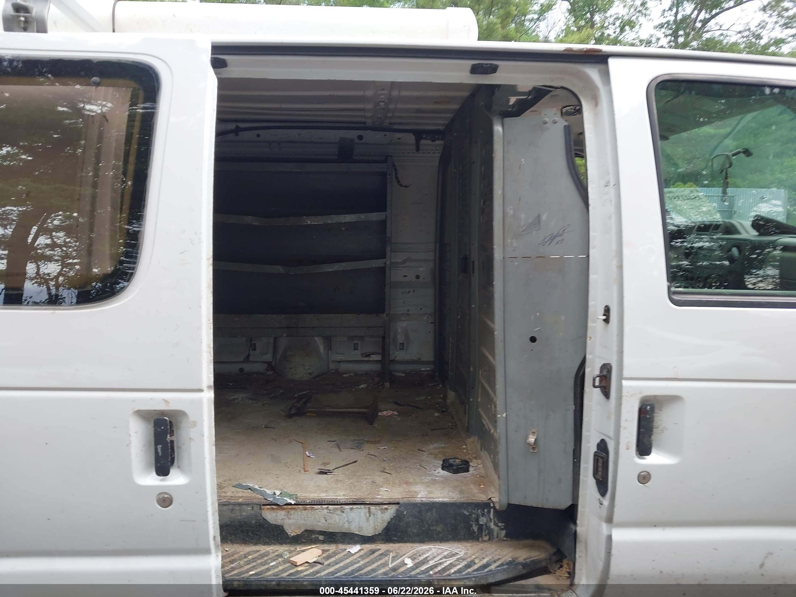 2012 Ford E-250 Commercial/recreational White vin: 1FTNS2EWXCDB32639