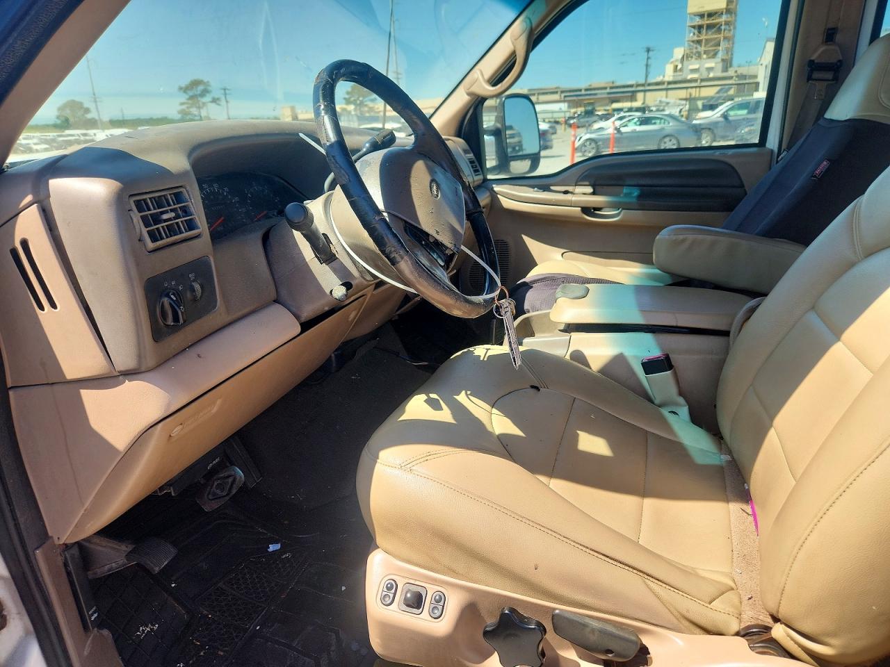 1999 Ford F250 V8 Triton White vin: 1FTNW20L1XED28776