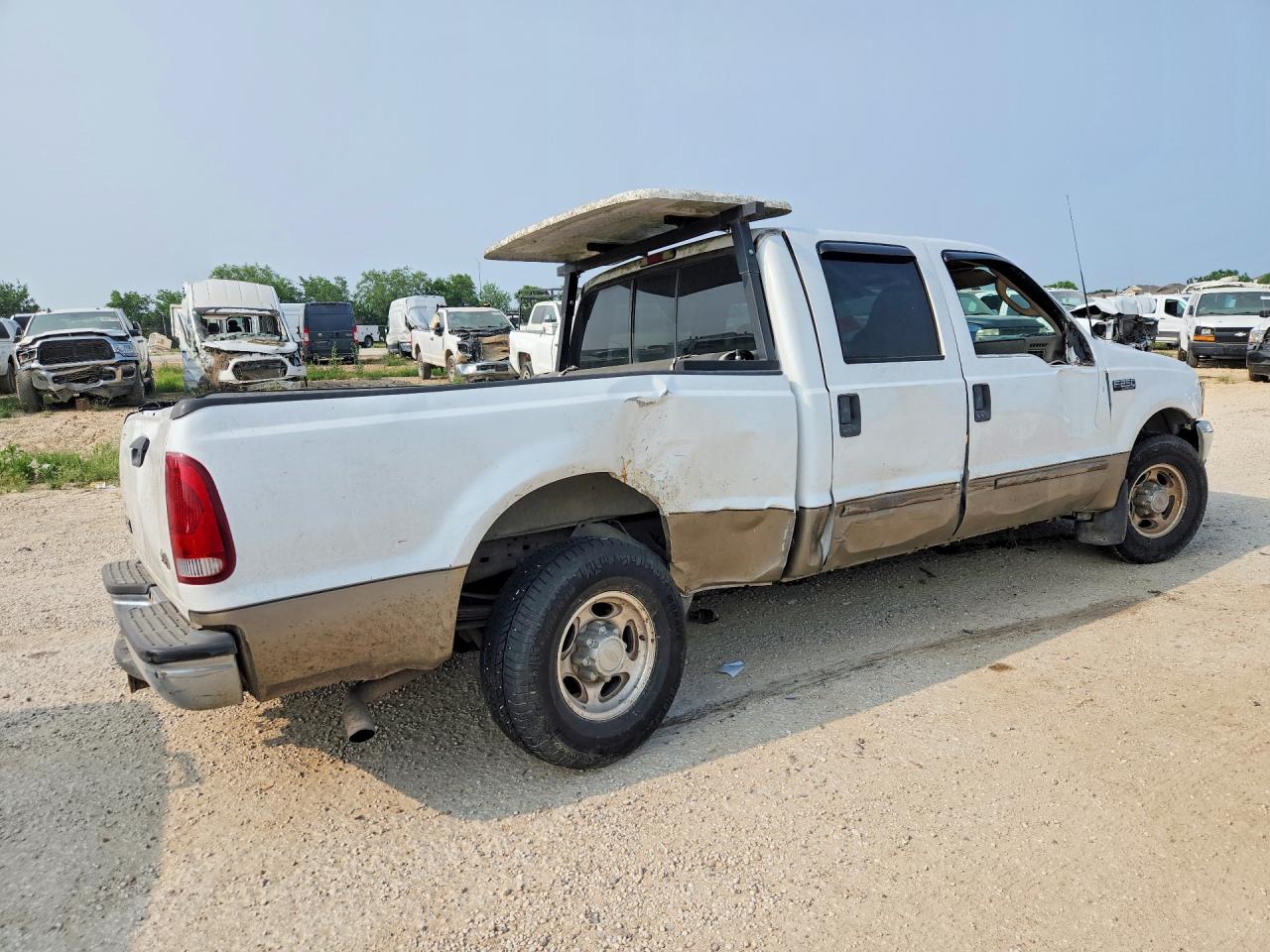 2003 Ford F250 Super Duty White vin: 1FTNW20L63ED22871
