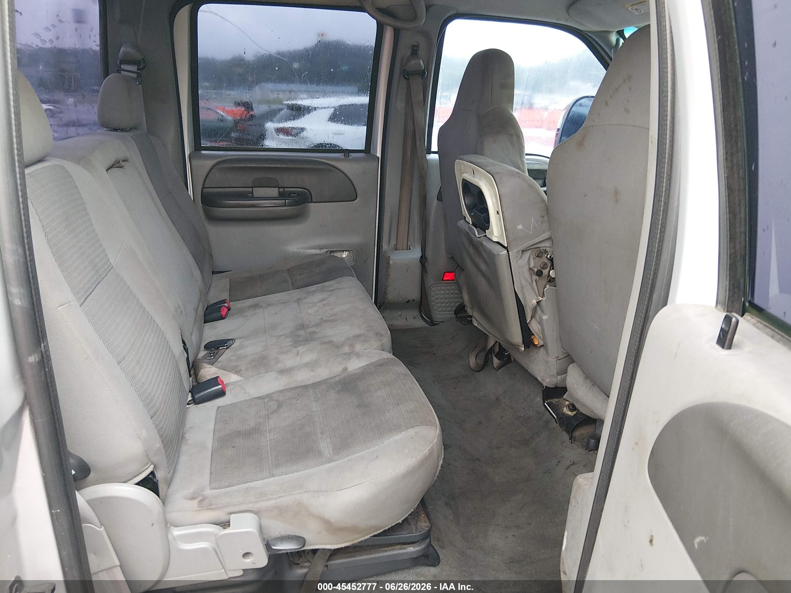 2004 Ford F-250 Lariat/xl/xlt Серебряный vin: 1FTNW20P54EB70246
