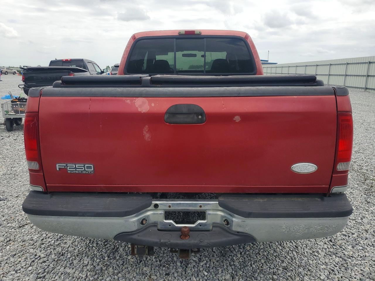 2003 Ford F250 Super Duty Red vin: 1FTNW20P73ED38046