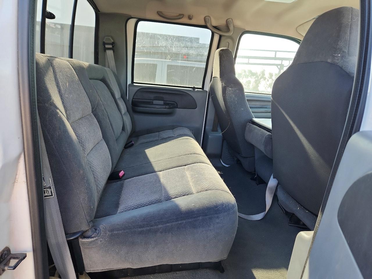 2002 Ford F250 Super Duty White vin: 1FTNW20S82EA09312