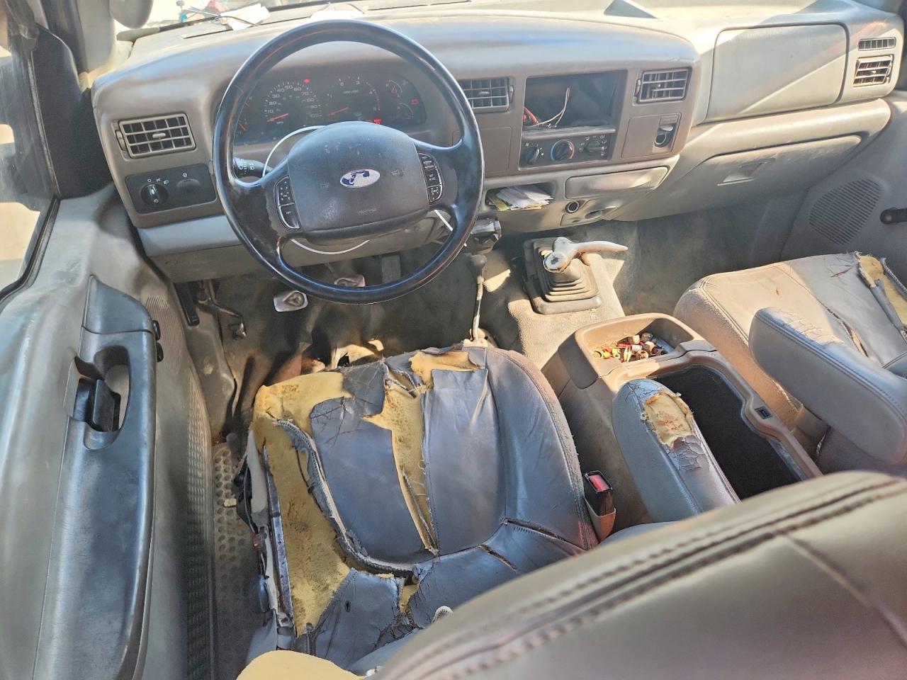 2003 Ford F250 Super Duty White vin: 1FTNW21F03EB25929
