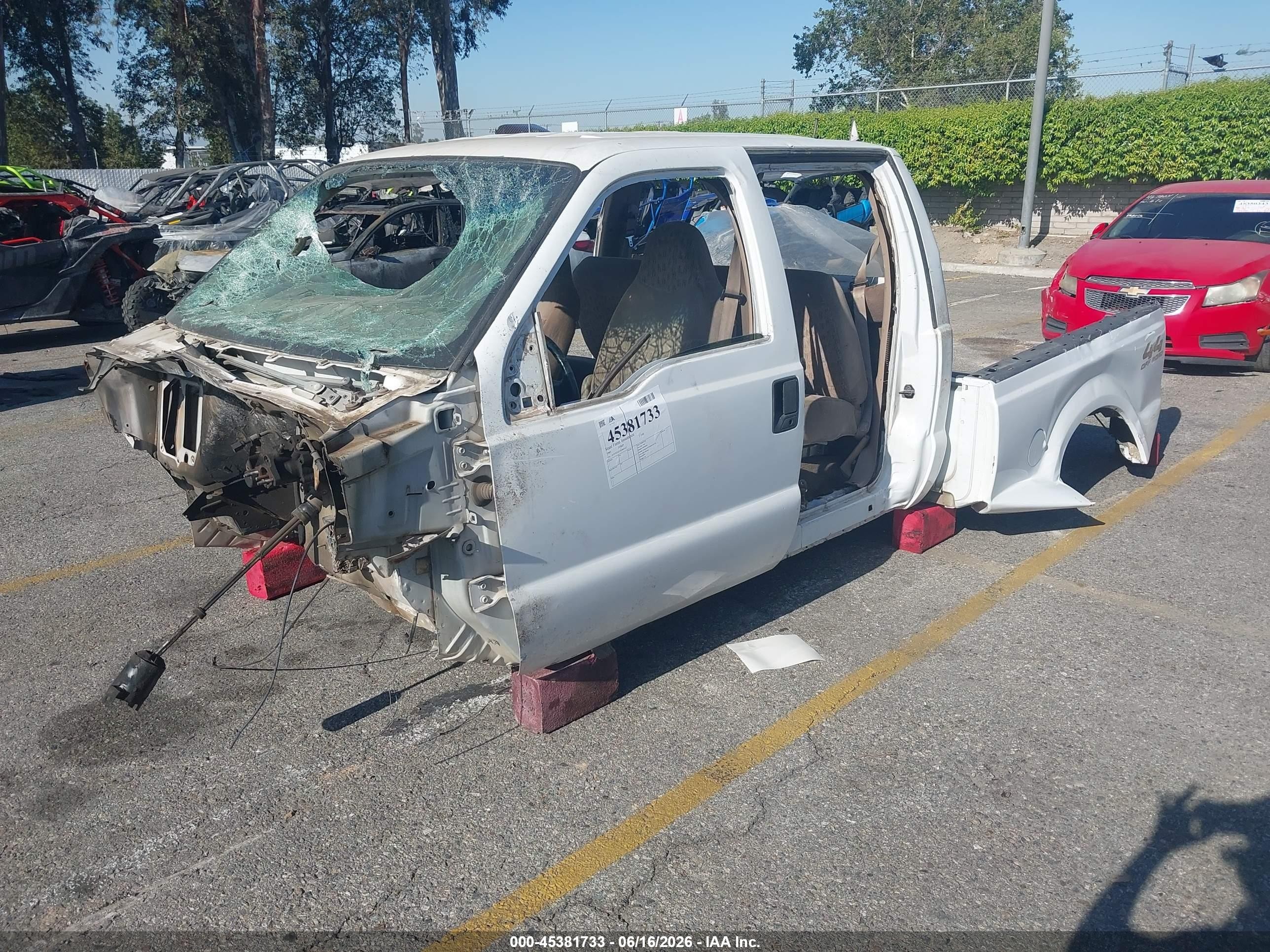 1999 Ford F-250 Lariat/xl/xlt White vin: 1FTNW21F1XEB03427