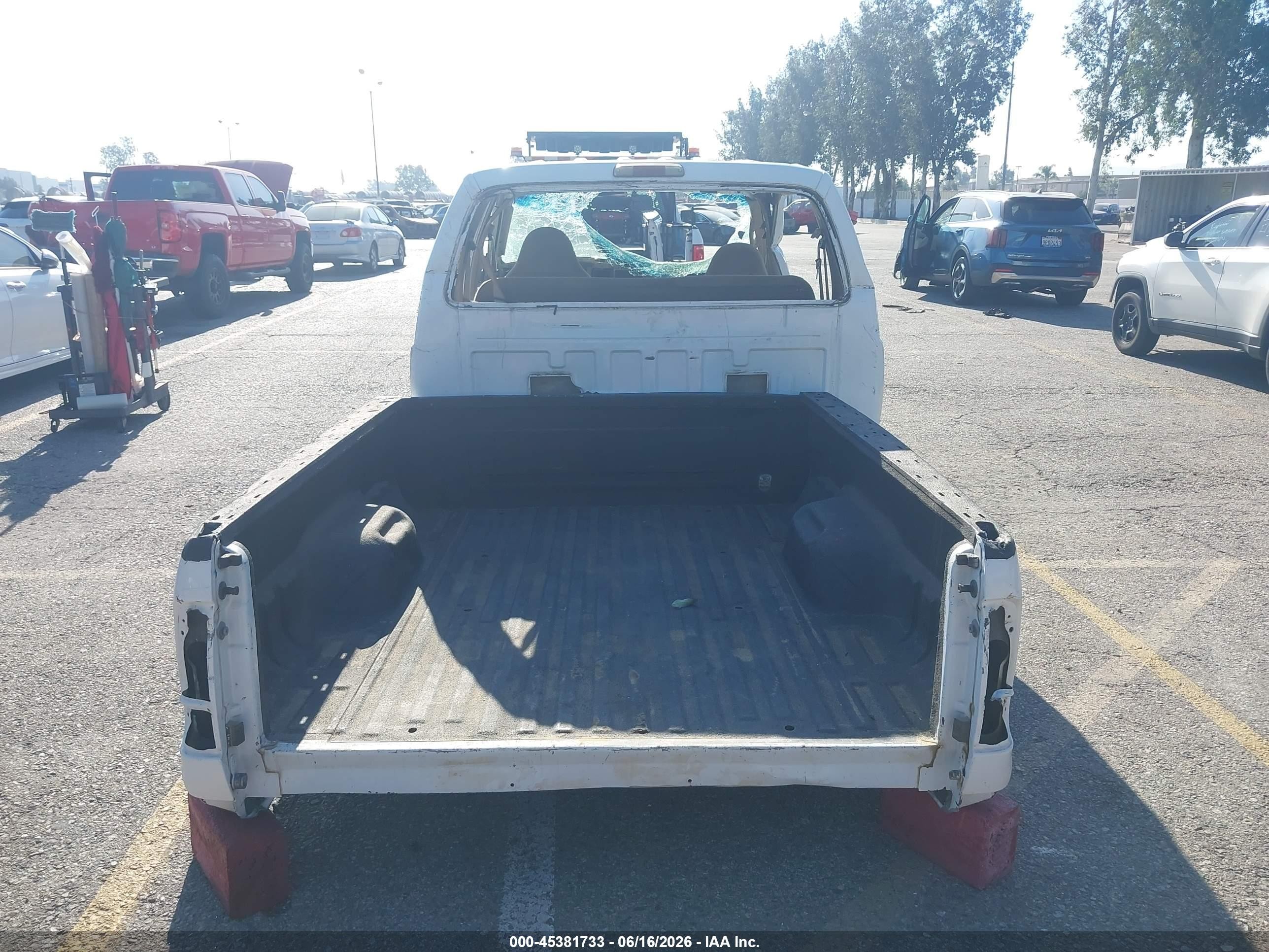 1999 Ford F-250 Lariat/xl/xlt White vin: 1FTNW21F1XEB03427
