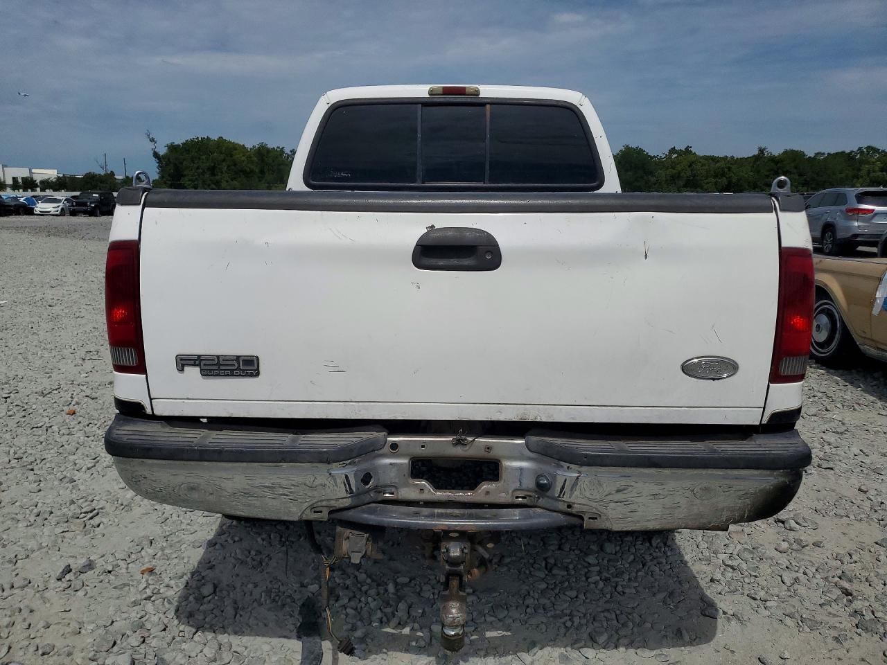 2002 Ford F250 Super Duty White vin: 1FTNW21F22EC45228