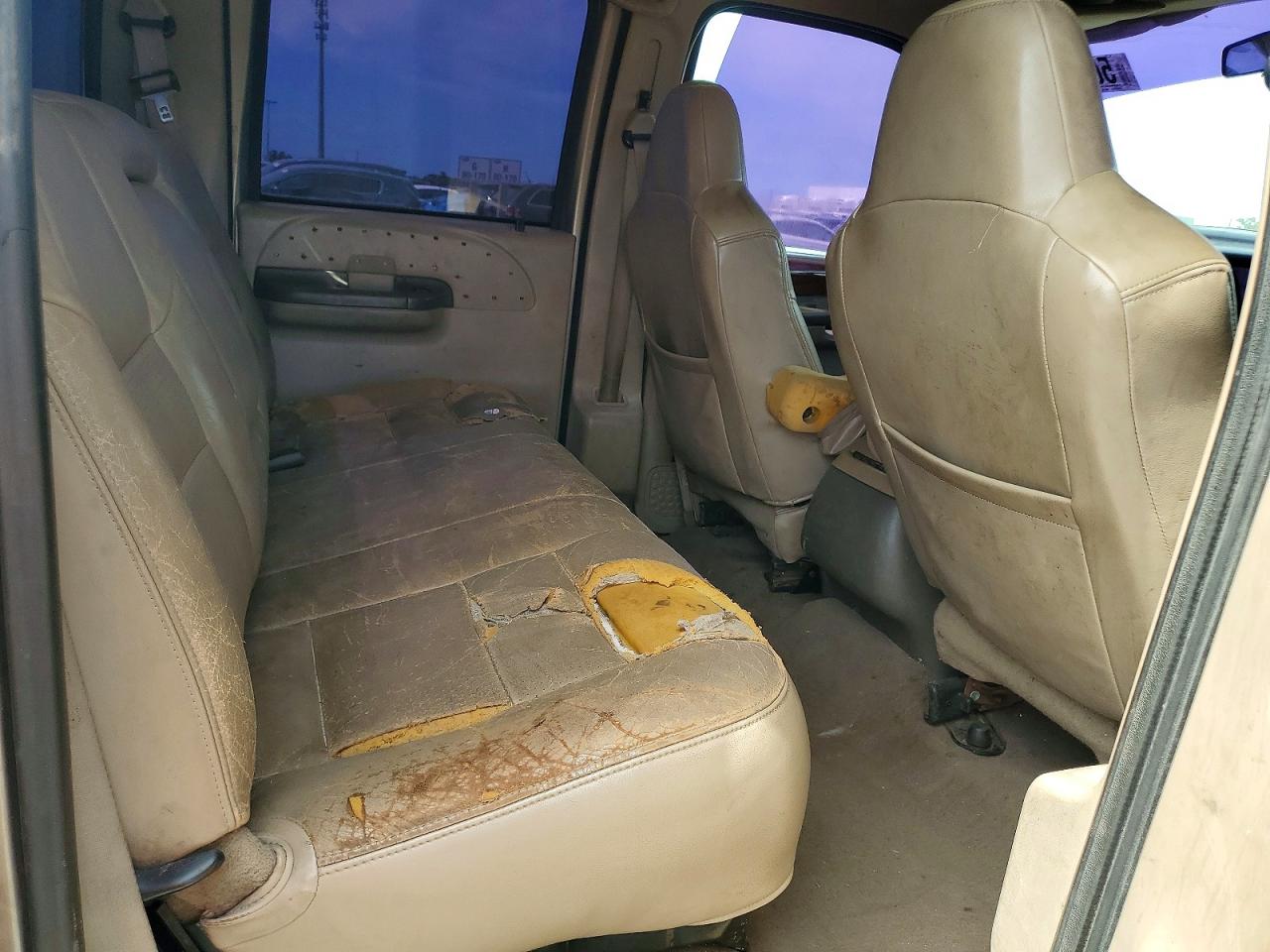 2002 Ford F250 Super Duty White vin: 1FTNW21F22EC45228
