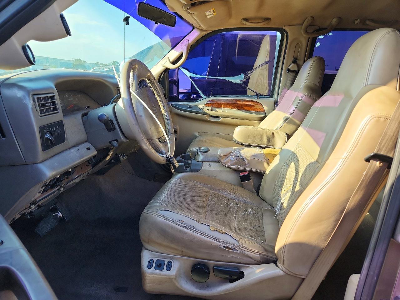 2002 Ford F250 Super Duty White vin: 1FTNW21F22EC45228