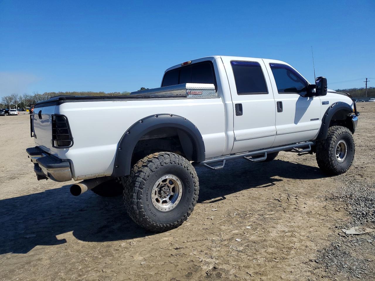 2003 Ford F250 White vin: 1FTNW21F43EA74676