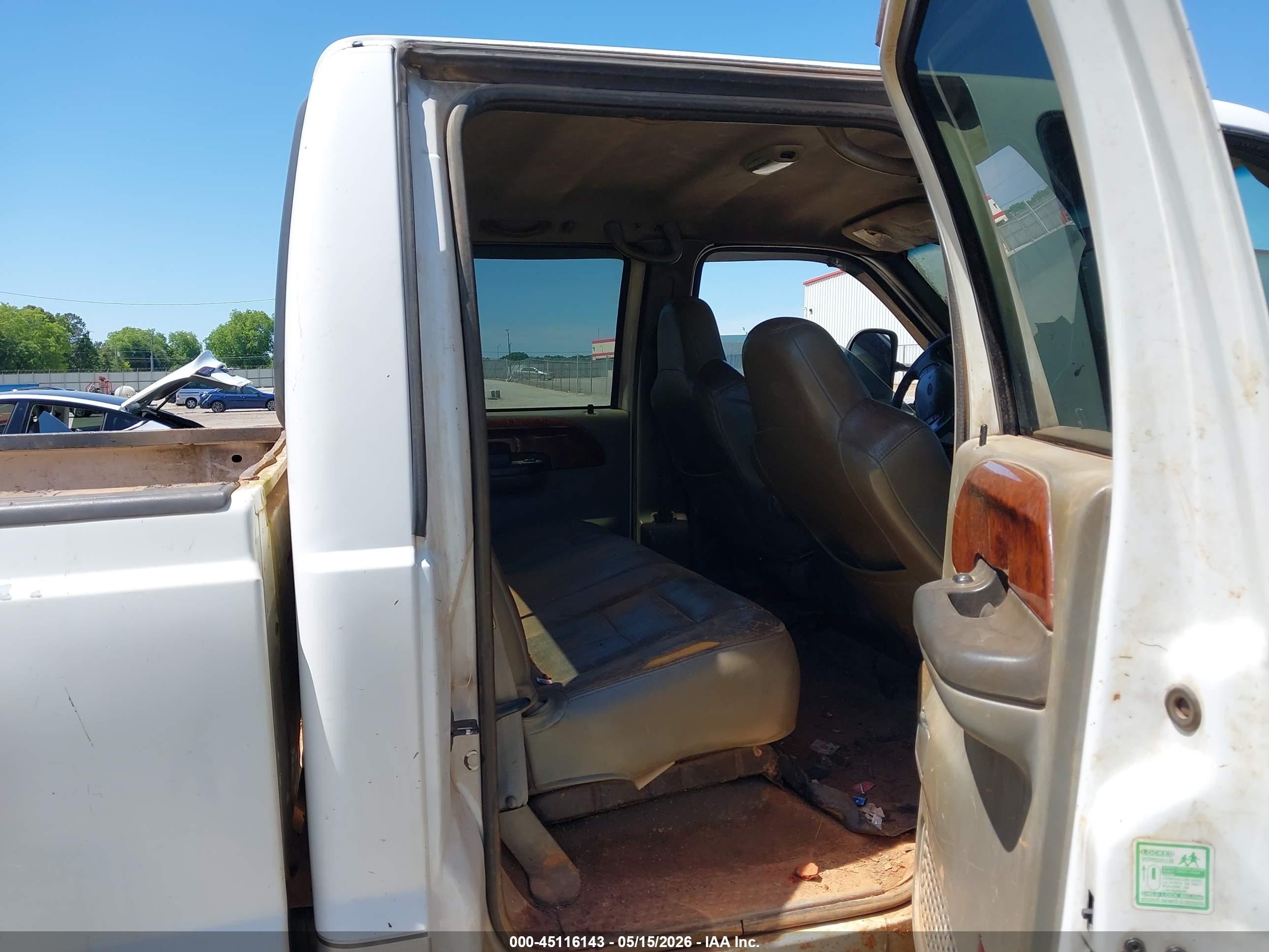 2002 Ford F-250 Lariat/xl/xlt White vin: 1FTNW21F72EA22246