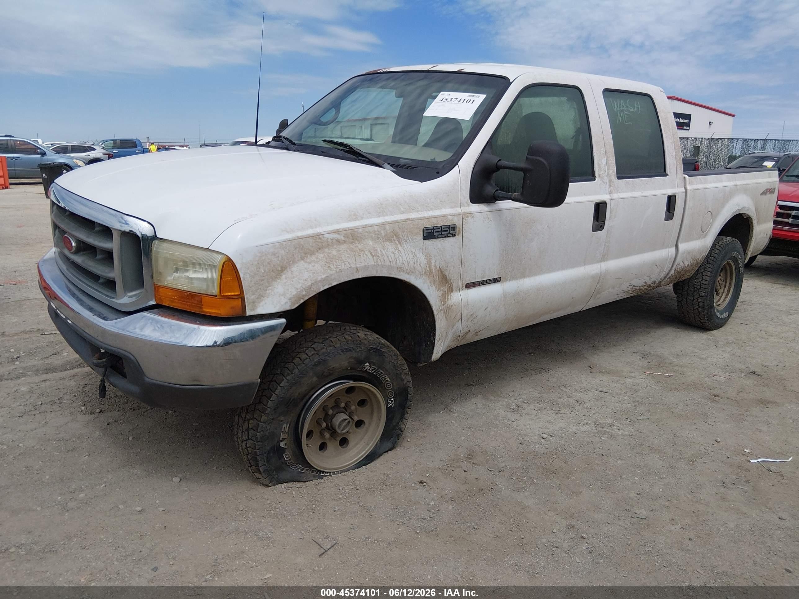 1999 Ford F-250   White vin: 1FTNW21F7XED07715