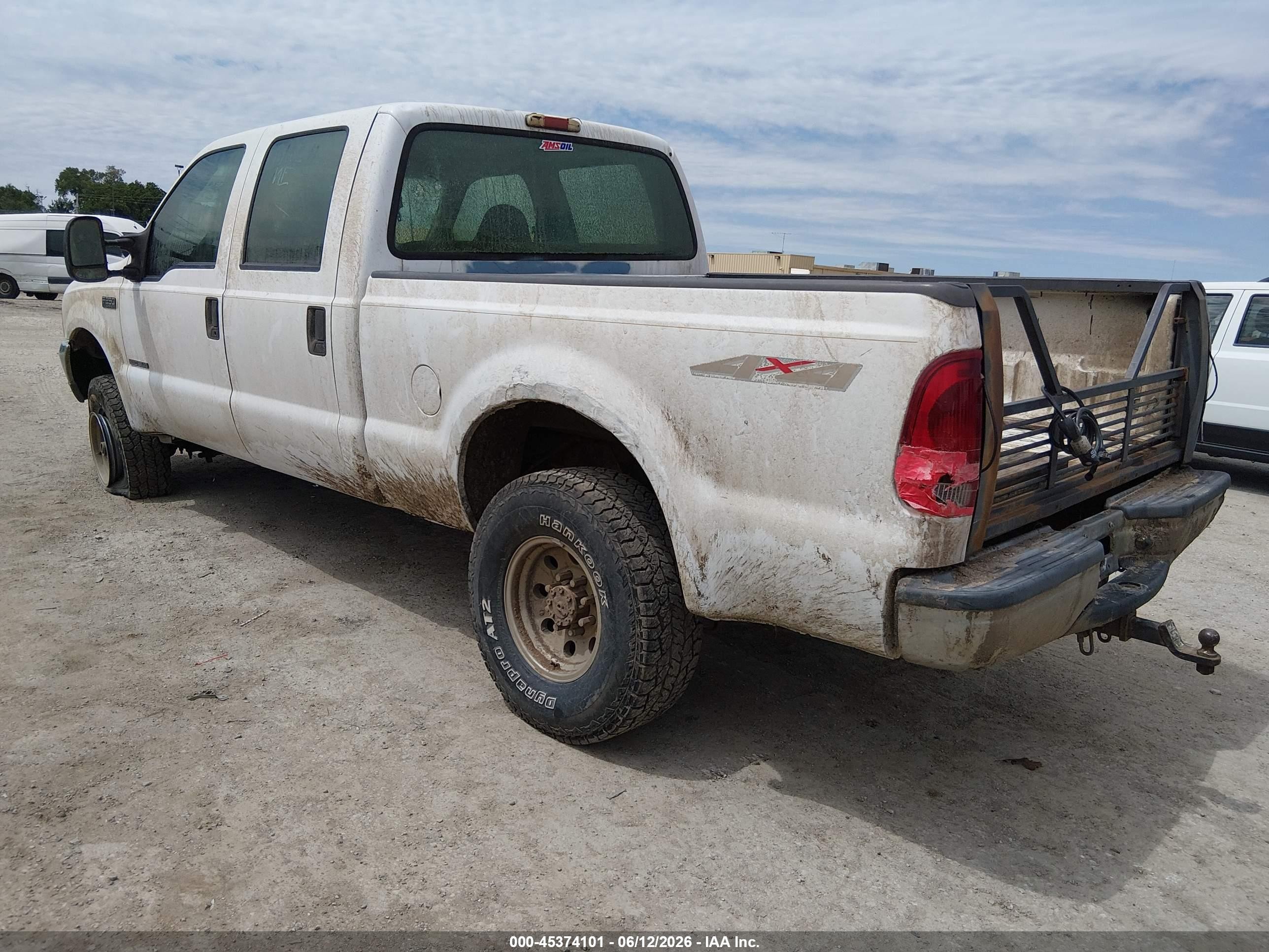1999 Ford F-250   White vin: 1FTNW21F7XED07715
