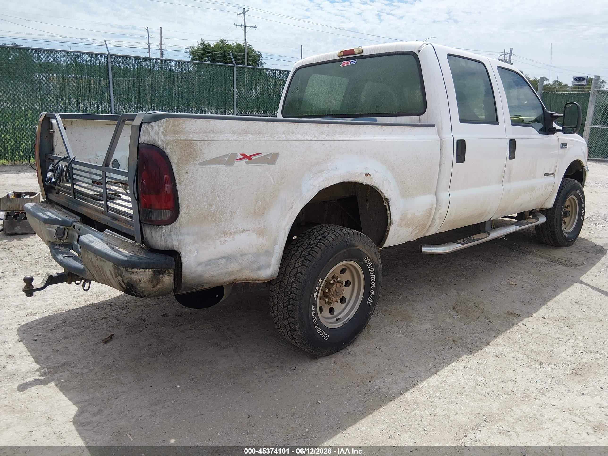 1999 Ford F-250   White vin: 1FTNW21F7XED07715