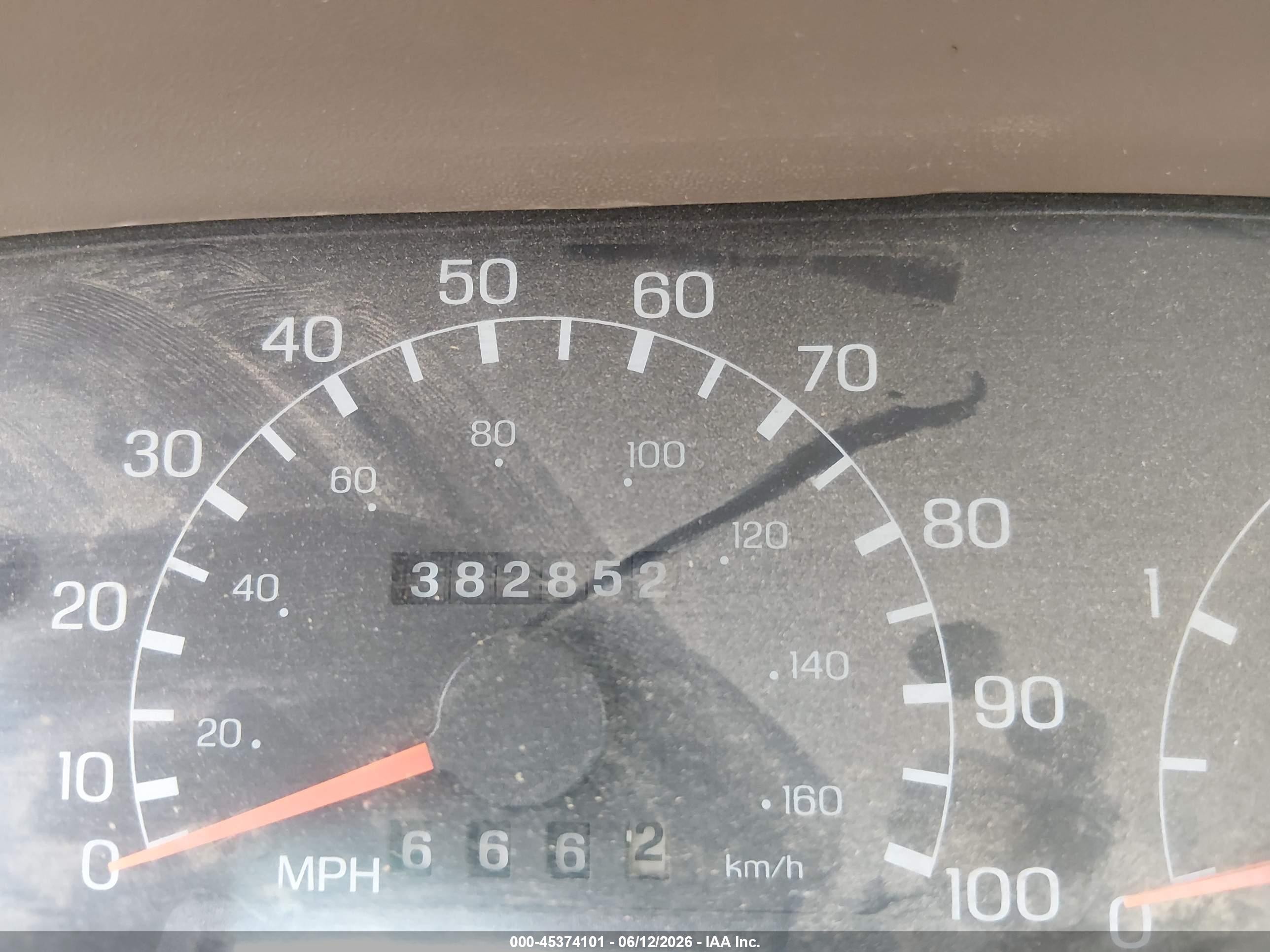 1999 Ford F-250   White vin: 1FTNW21F7XED07715