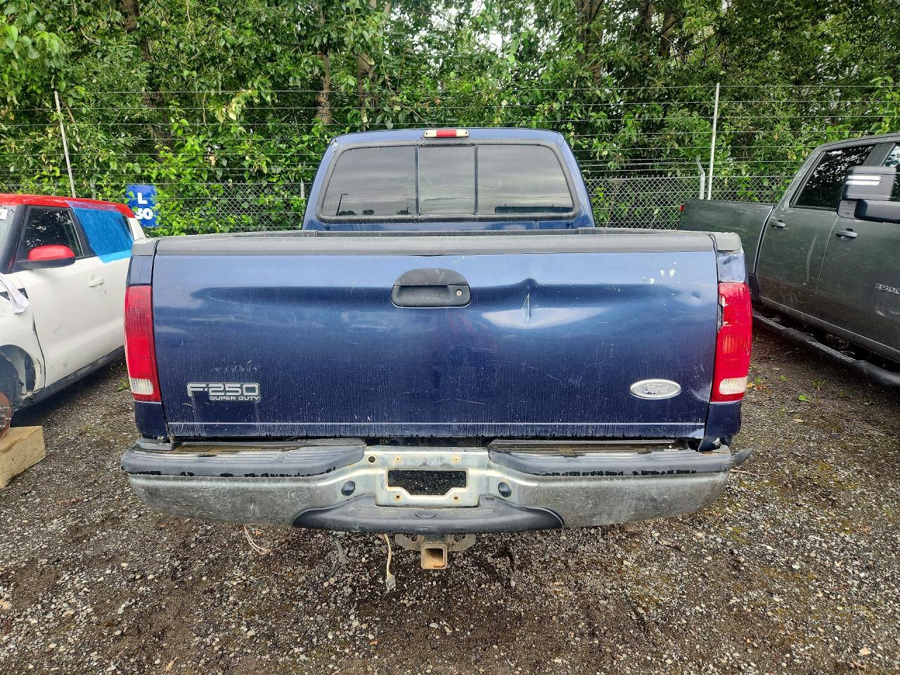2001 Ford F250 Super Duty Blue vin: 1FTNW21F81ED28371