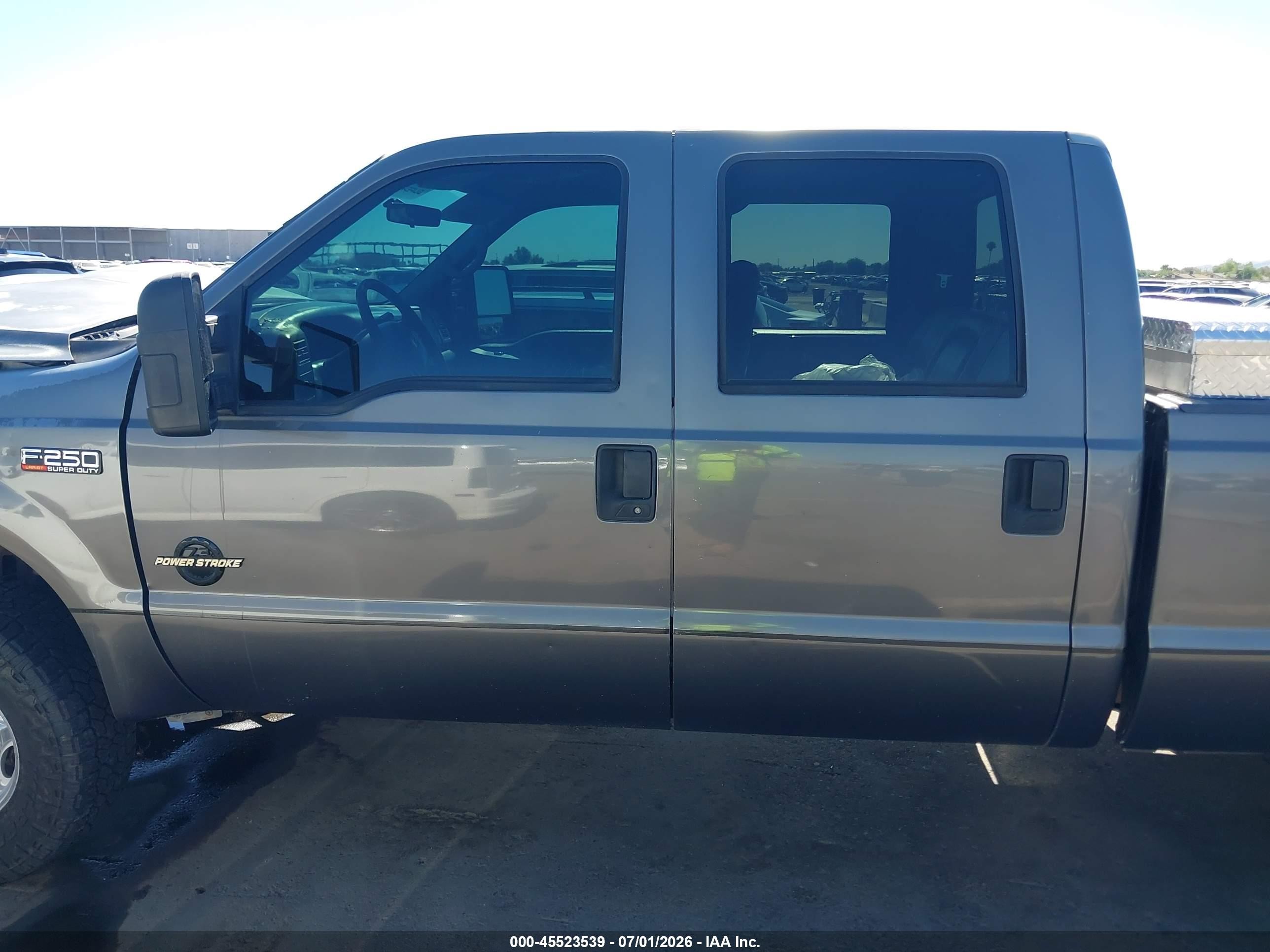 2002 Ford F-250 Lariat/xl/xlt Серый vin: 1FTNW21FX2ED44301
