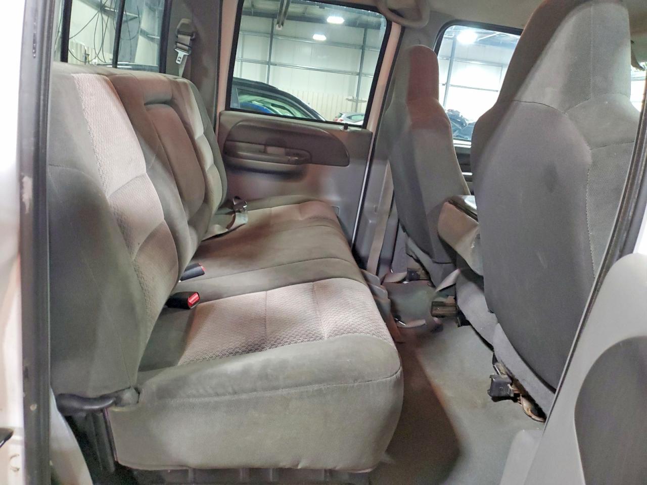 2002 Ford F250 Super Duty White vin: 1FTNW21L02ED48220