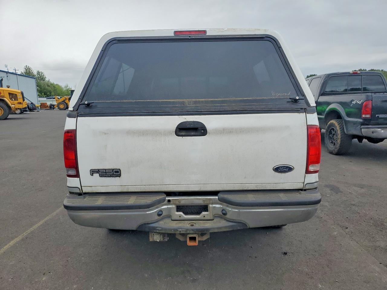 2003 Ford F250 Super Duty White vin: 1FTNW21L03ED52785