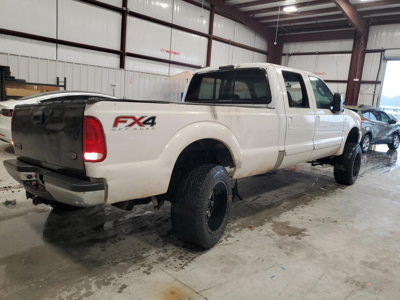 2003 Ford F250 Super Duty White vin: 1FTNW21L13EA95202