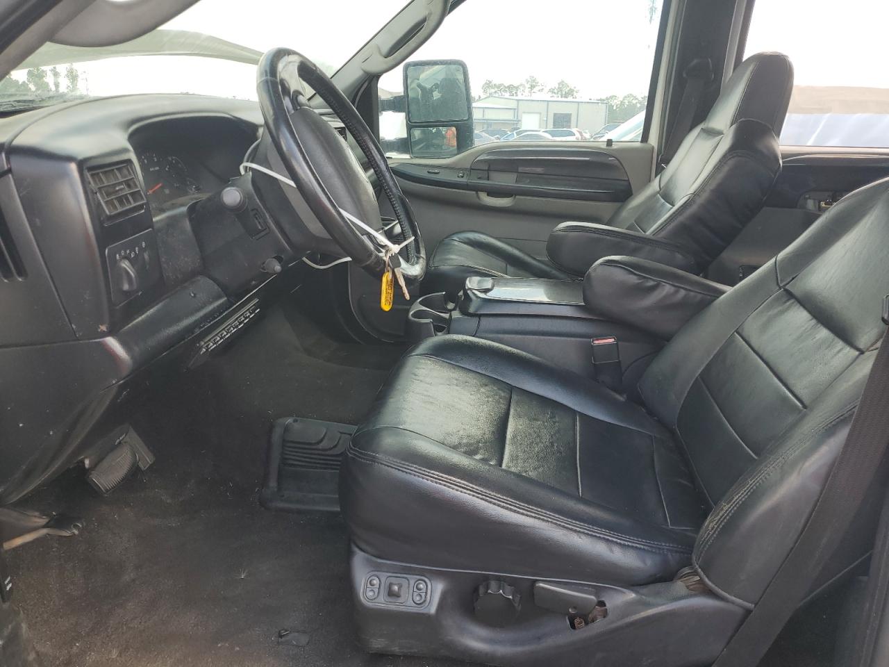 2003 Ford F250 Super Duty White vin: 1FTNW21L13EA95202
