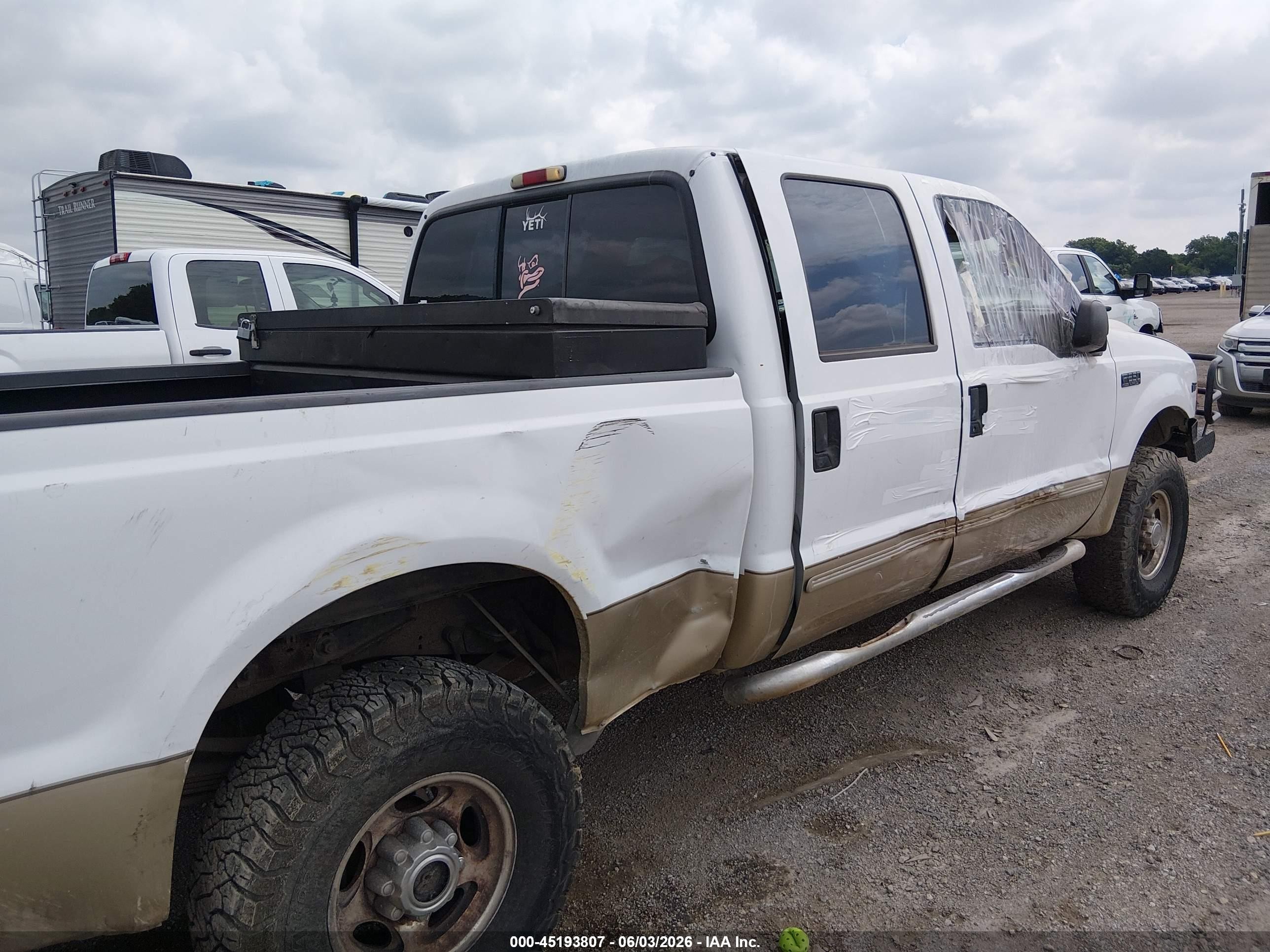 2000 Ford F-250 Lariat/xl/xlt White vin: 1FTNW21L2YEC12020