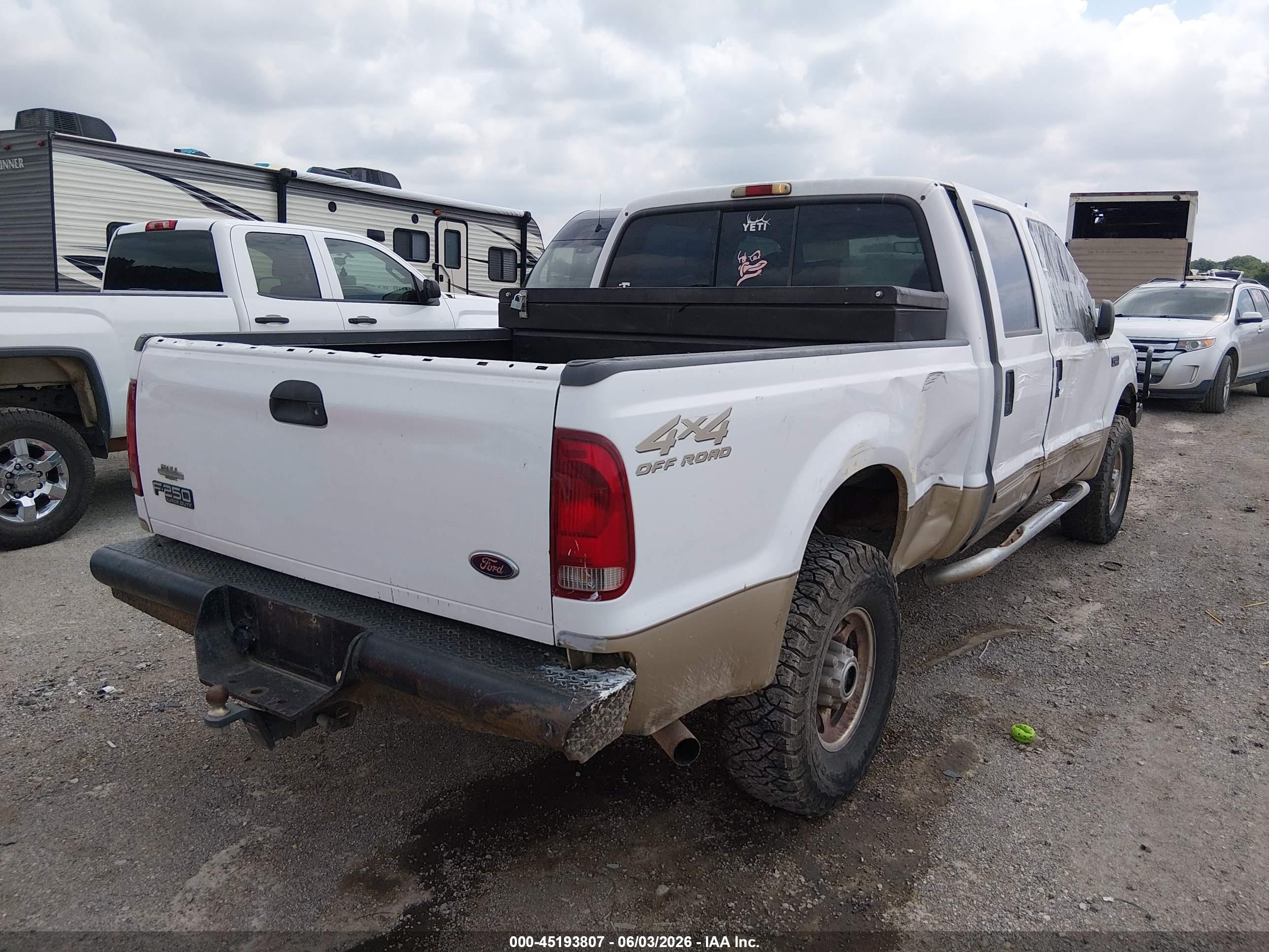 2000 Ford F-250 Lariat/xl/xlt White vin: 1FTNW21L2YEC12020