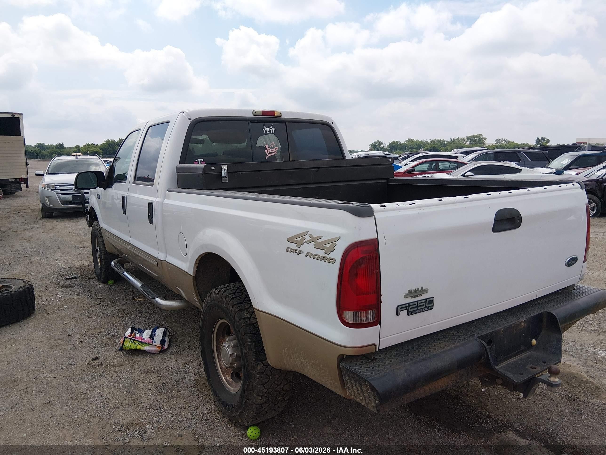 2000 Ford F-250 Lariat/xl/xlt White vin: 1FTNW21L2YEC12020