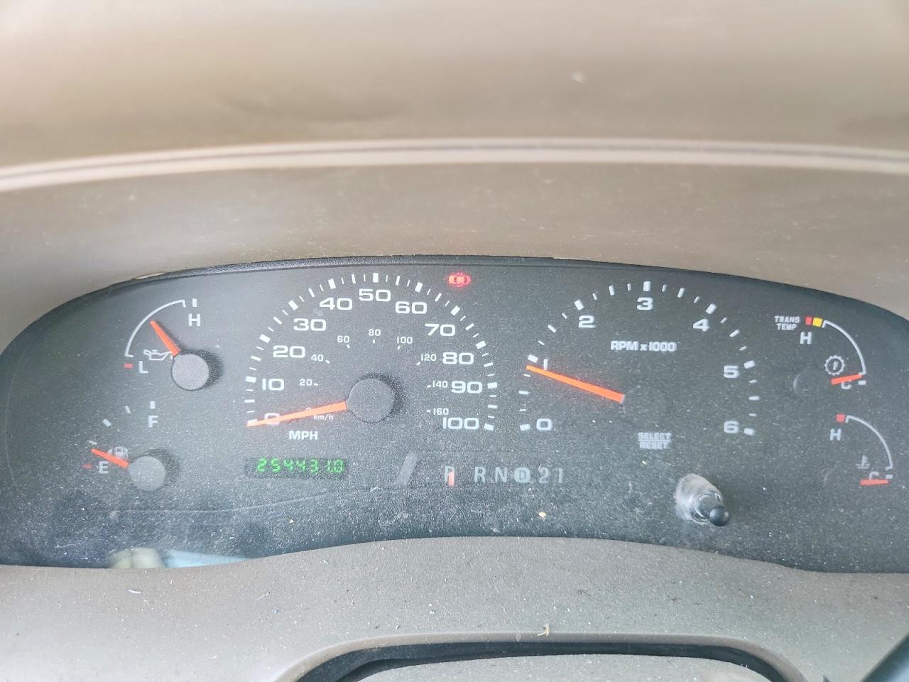 2003 Ford F250 Super Duty Maroon vin: 1FTNW21L33EC34858