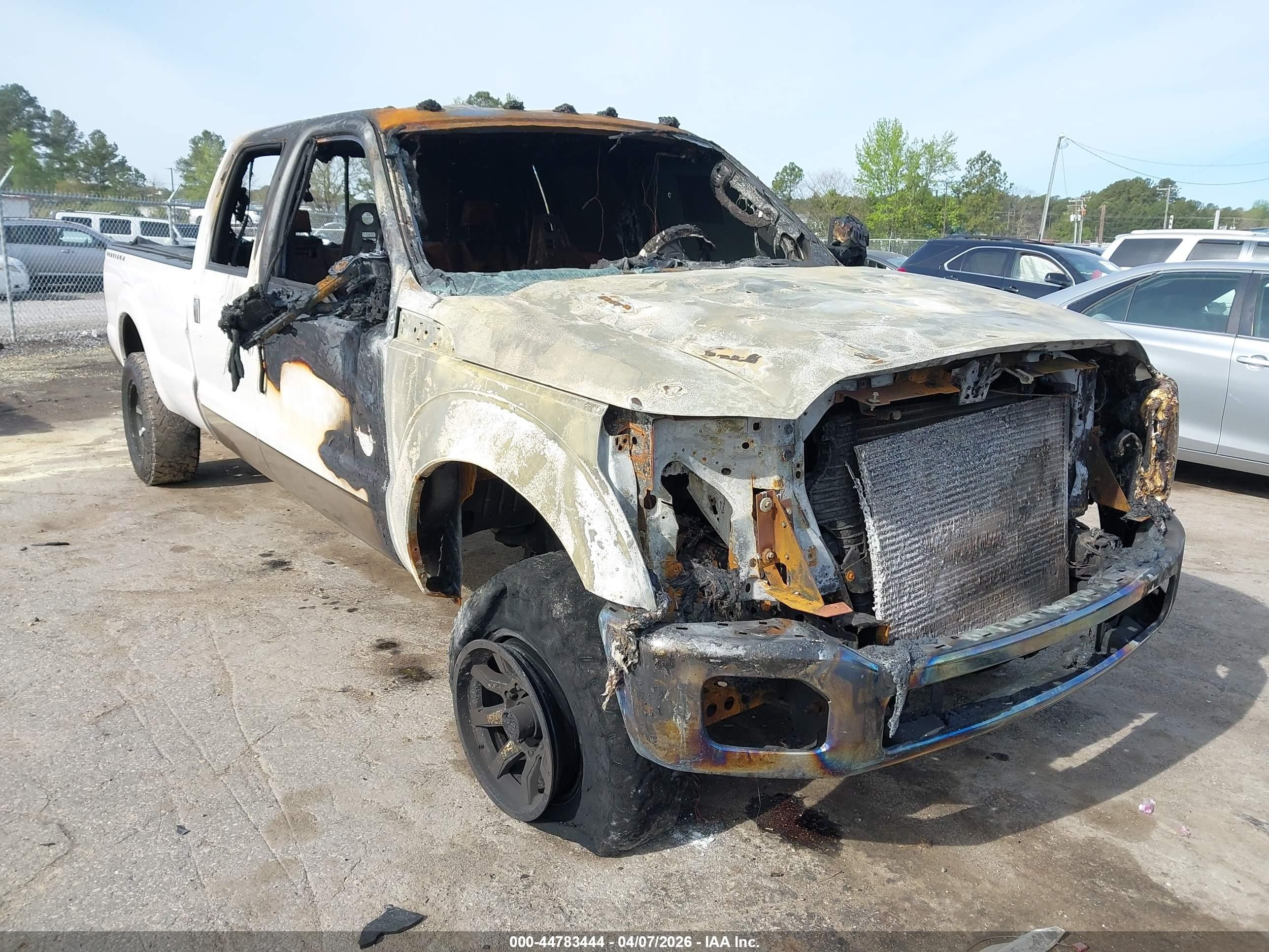 2004 Ford F-250   White vin: 1FTNW21P14ED39953