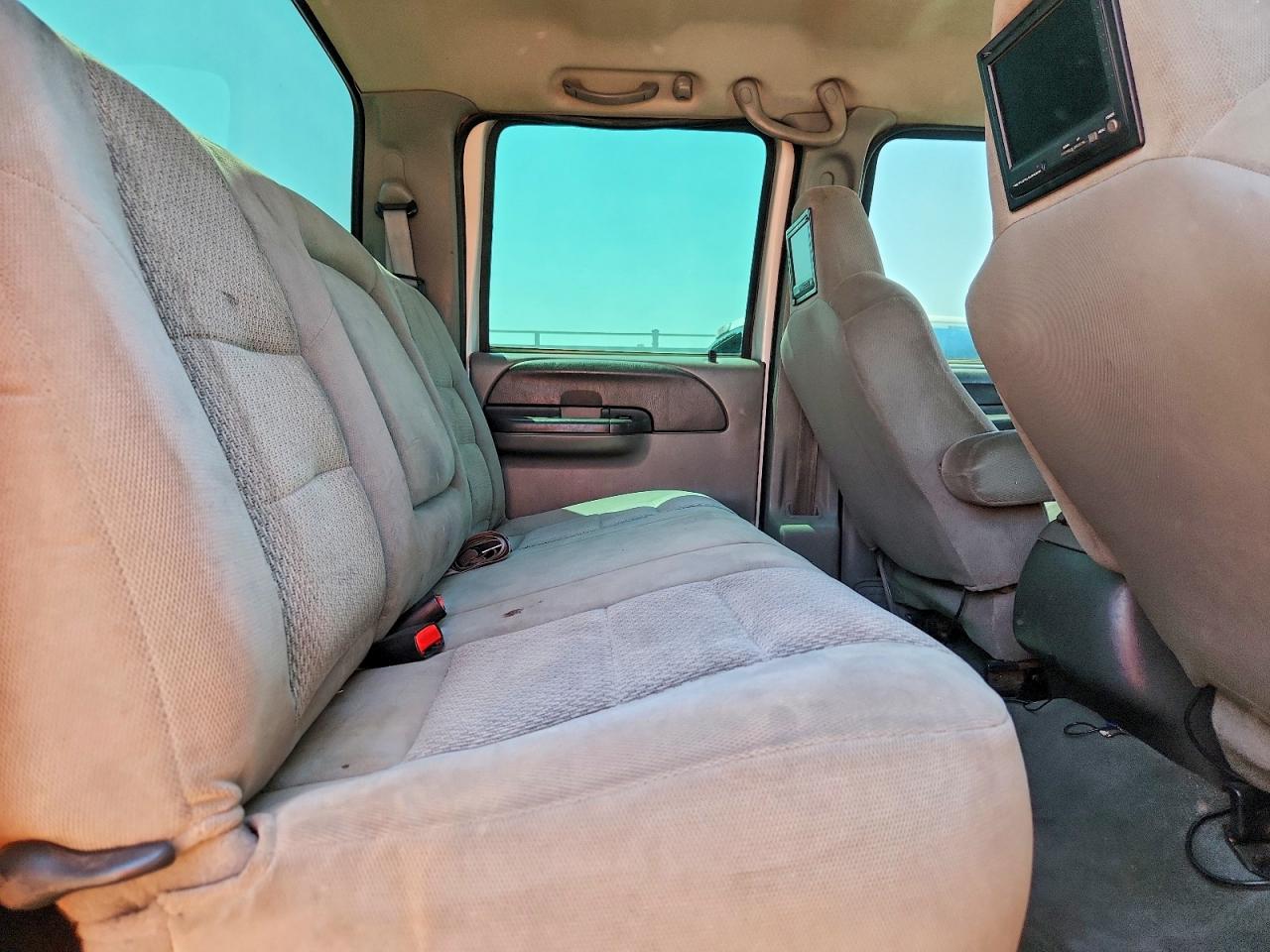 2003 Ford F250 Super Duty Silver vin: 1FTNW21P23EC04477