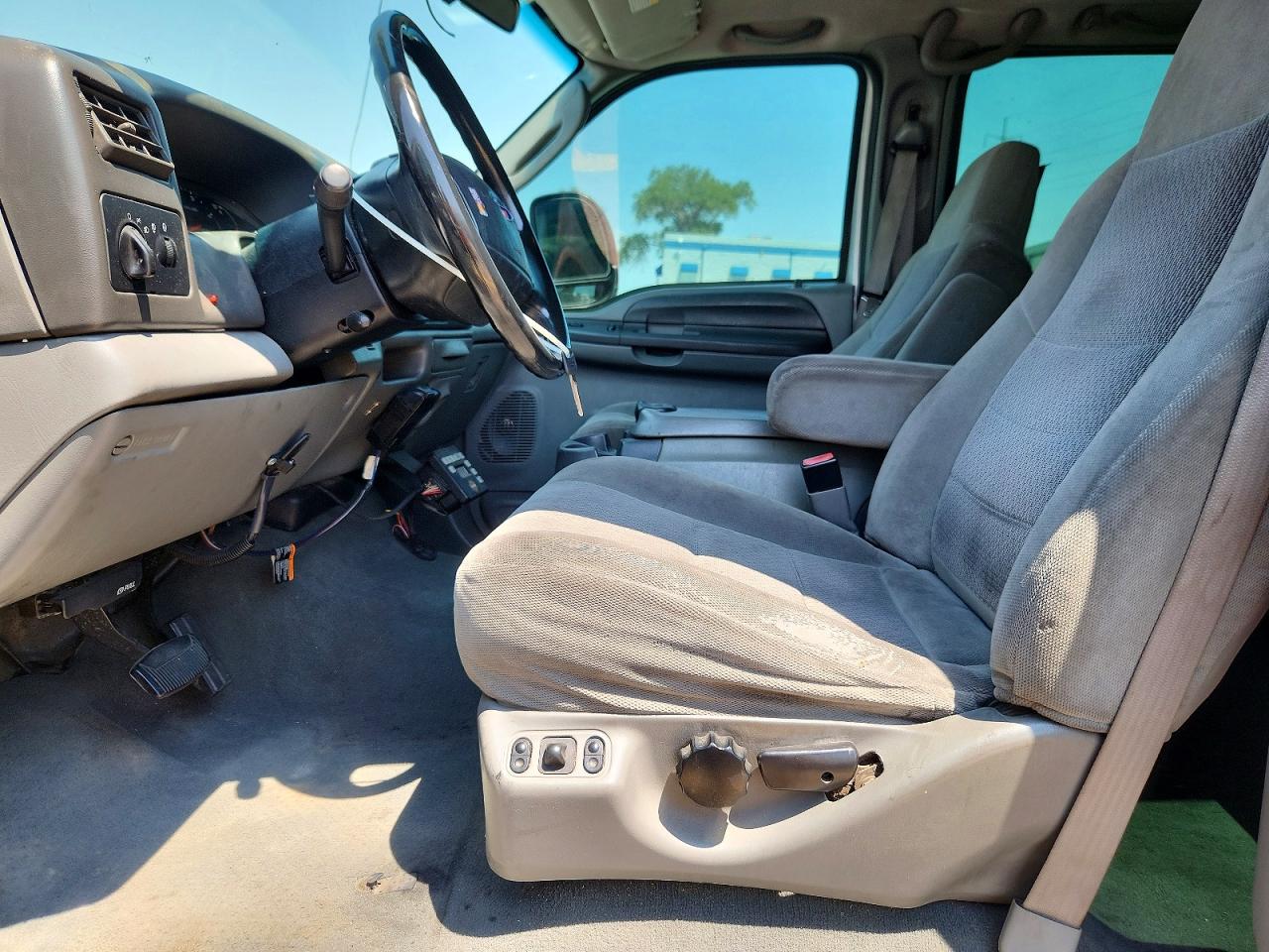 2003 Ford F250 Super Duty Silver vin: 1FTNW21P23EC04477