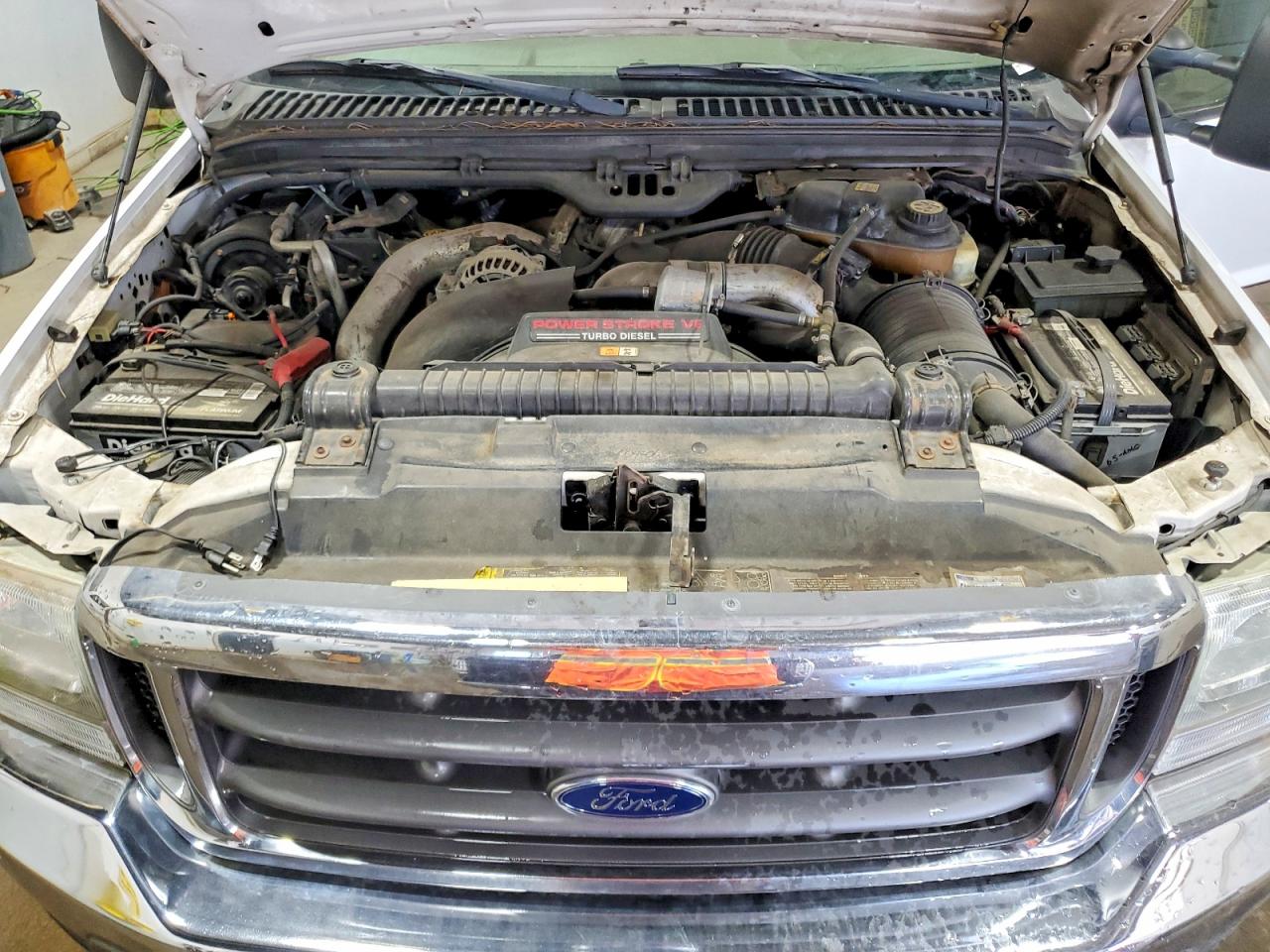 2004 Ford F250 Super Duty White vin: 1FTNW21P24ED16701