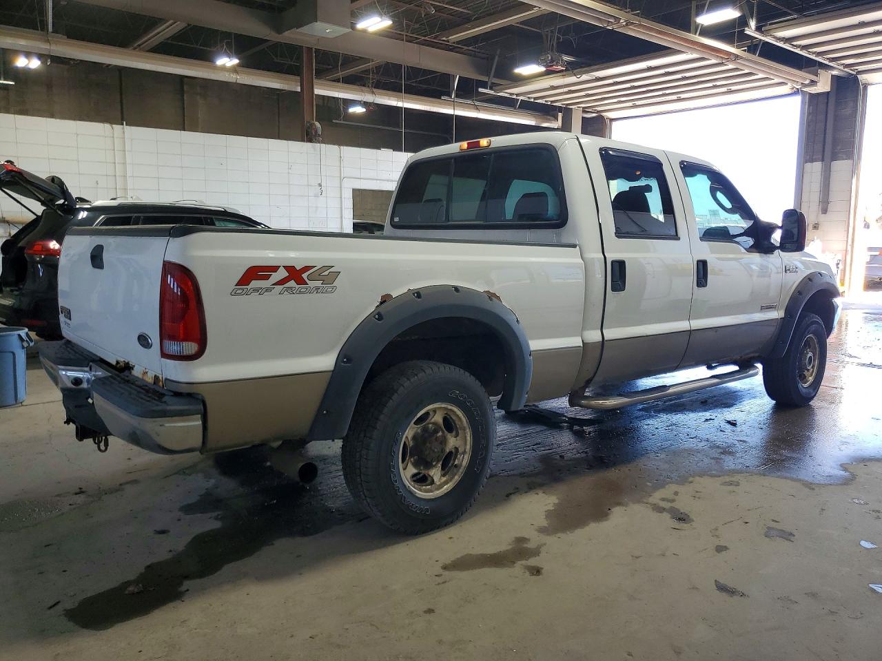 2004 Ford F250 Super Duty White vin: 1FTNW21P24ED16701