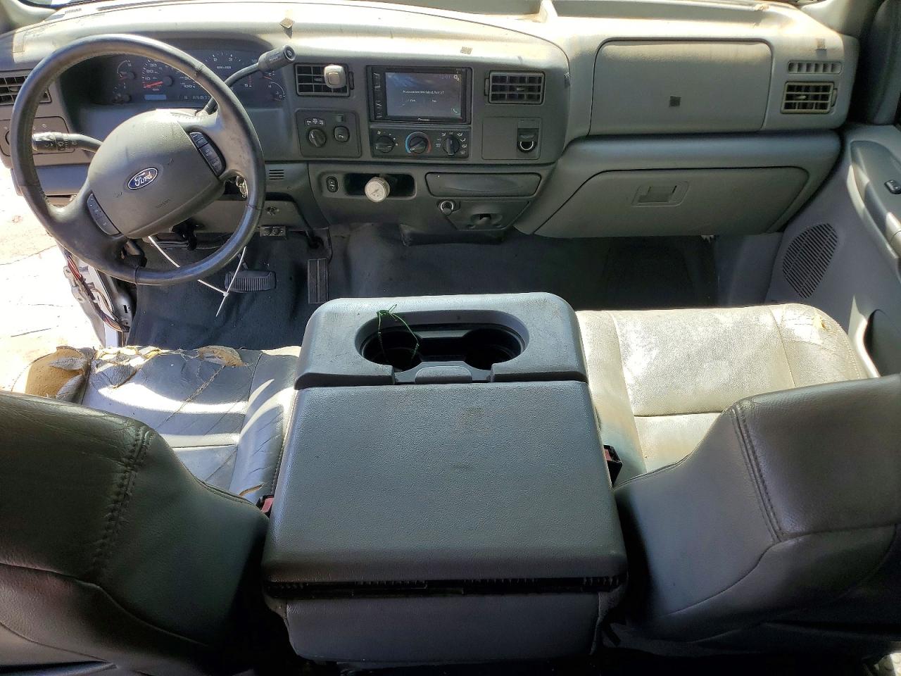 2003 Ford F250 Super Duty White vin: 1FTNW21P53ED41929