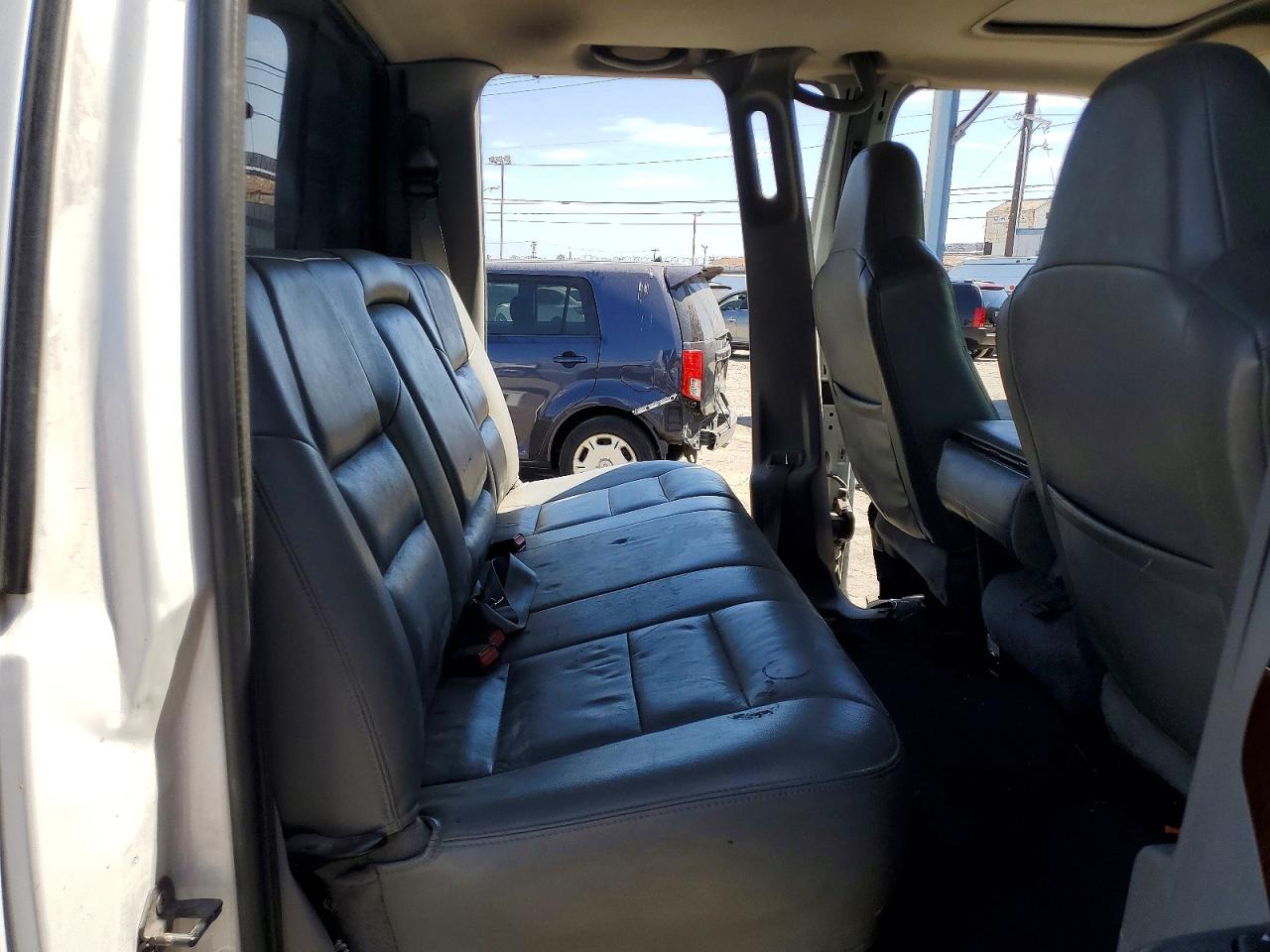 2003 Ford F250 Super Duty White vin: 1FTNW21P53ED41929